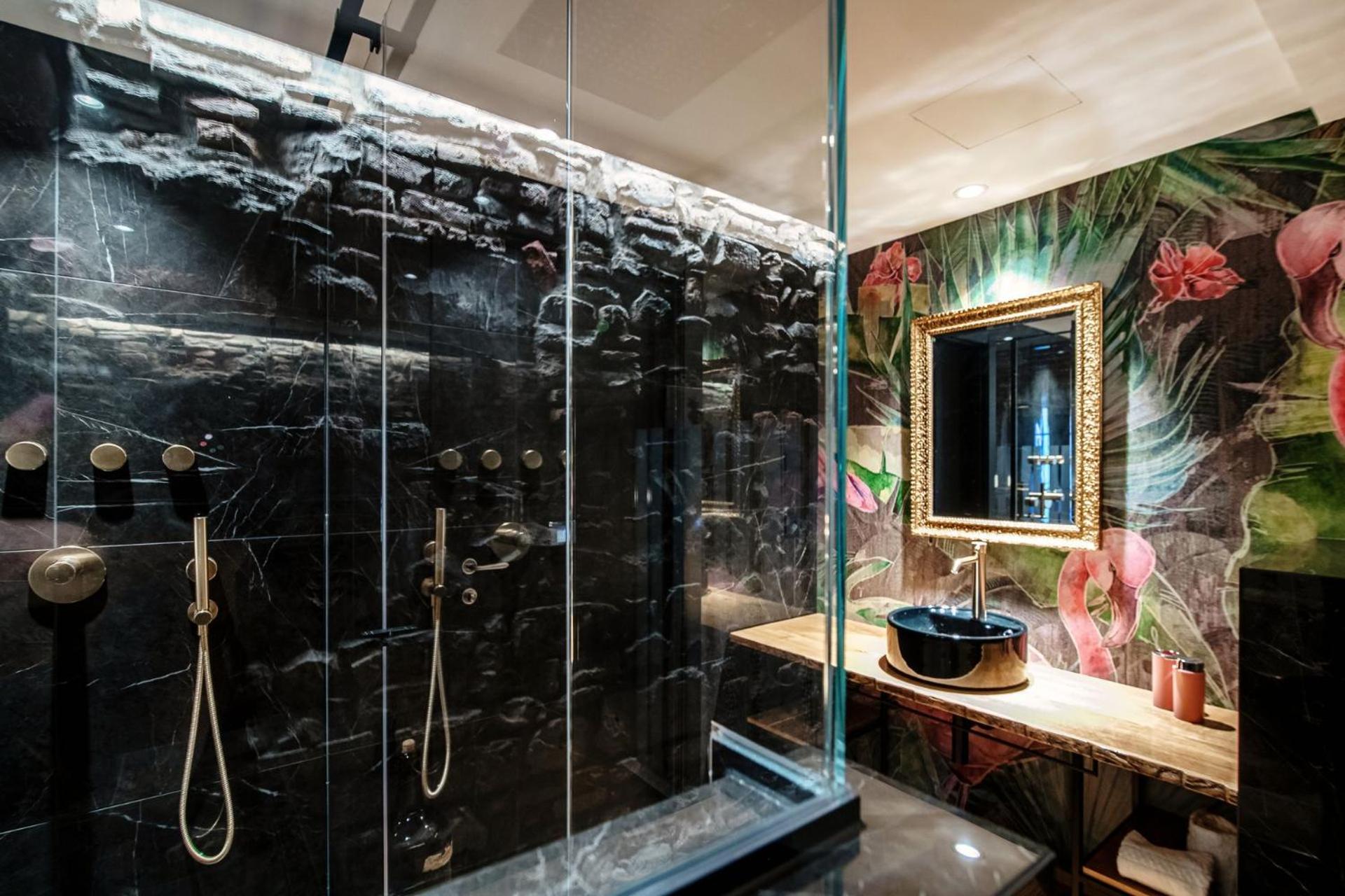 Deluxe Suite - Photo 4