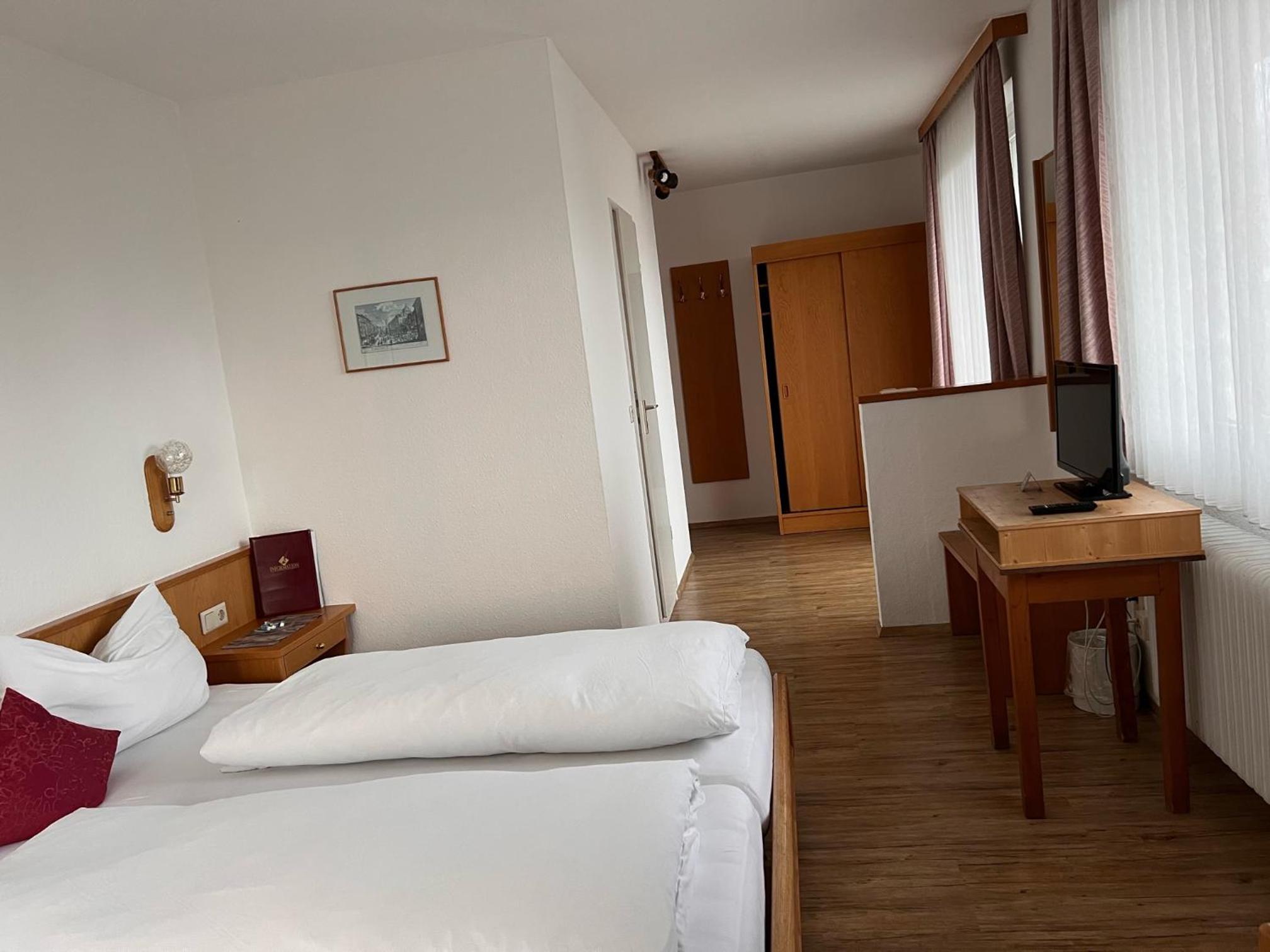 Double Room with Balcony photo 3