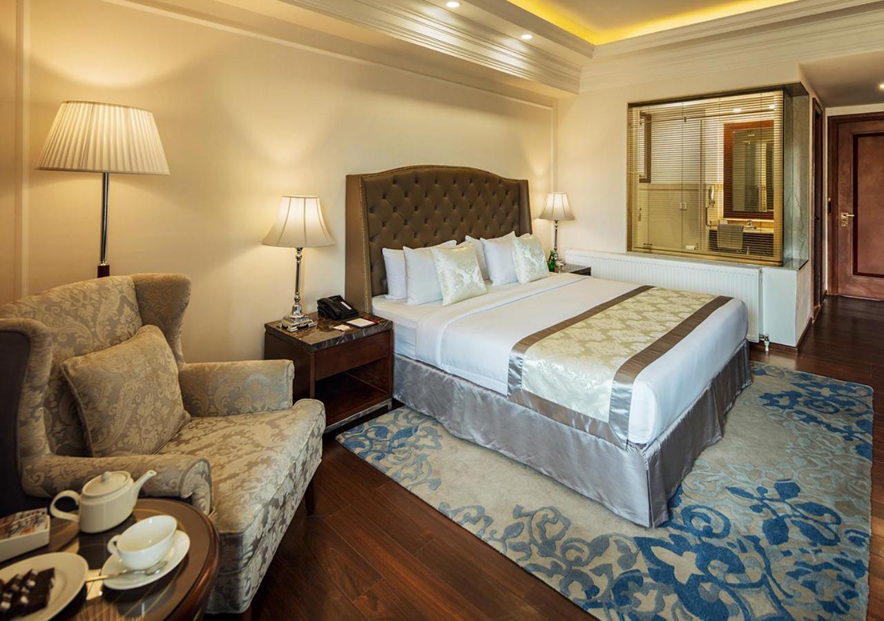 Deluxe Room - Photo 5
