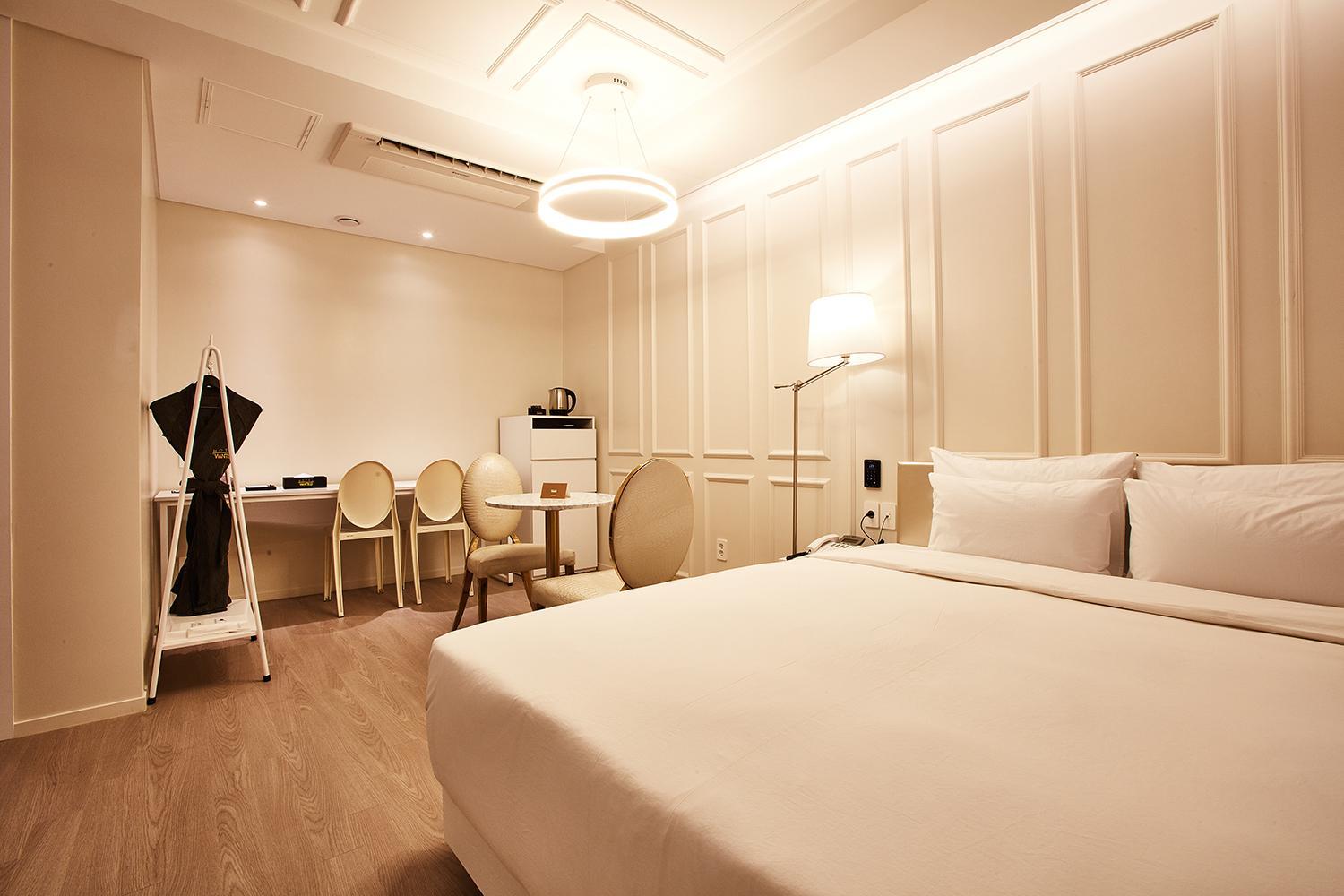 Deluxe Twin Room photo 3