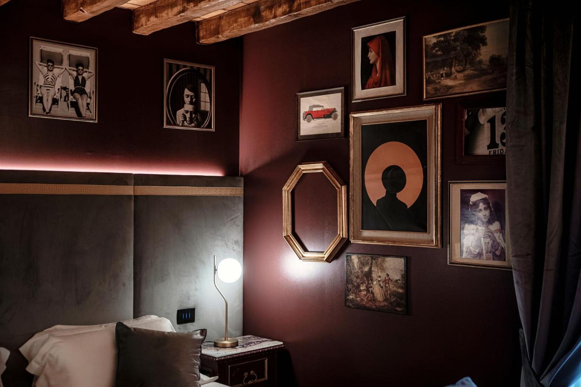 Superior Suite - Photo 2