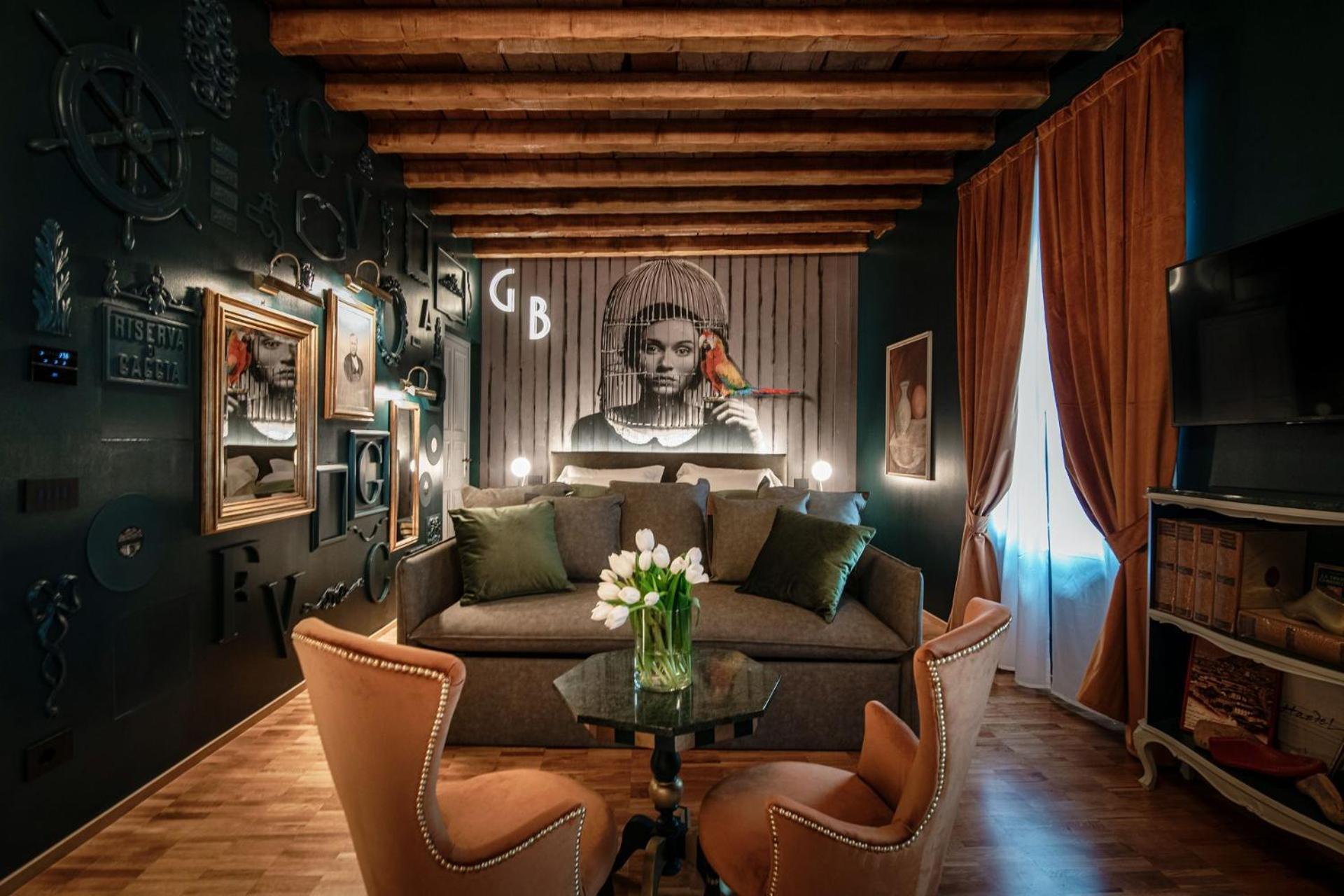 Superior Suite - Photo 2