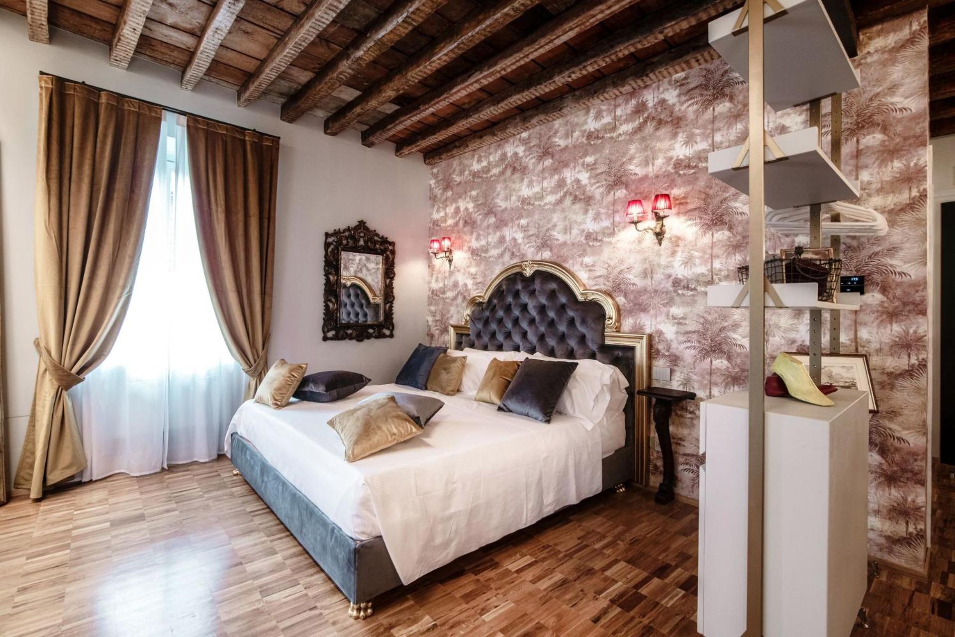 Deluxe Suite - Photo 1