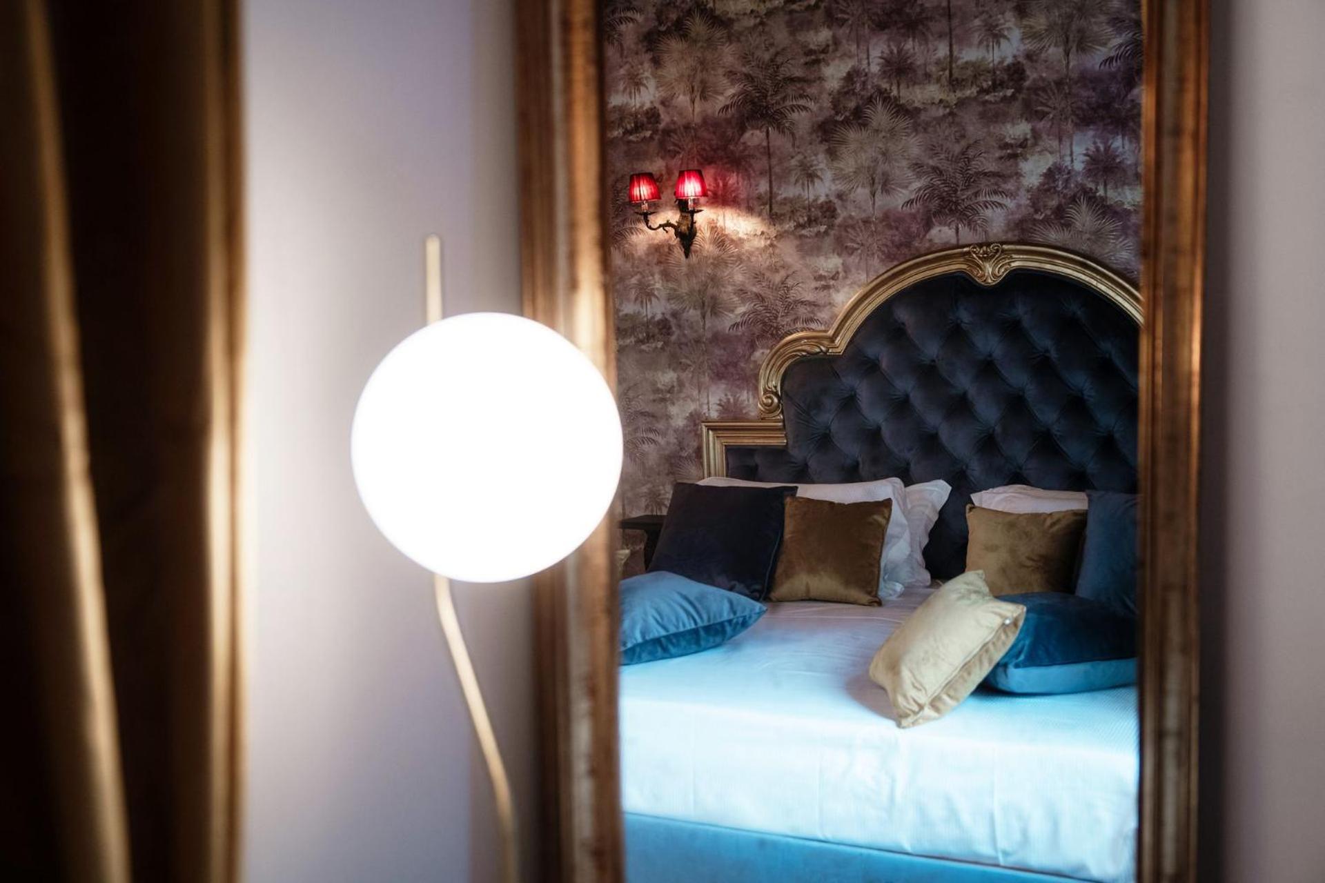 Deluxe Suite - Photo 12