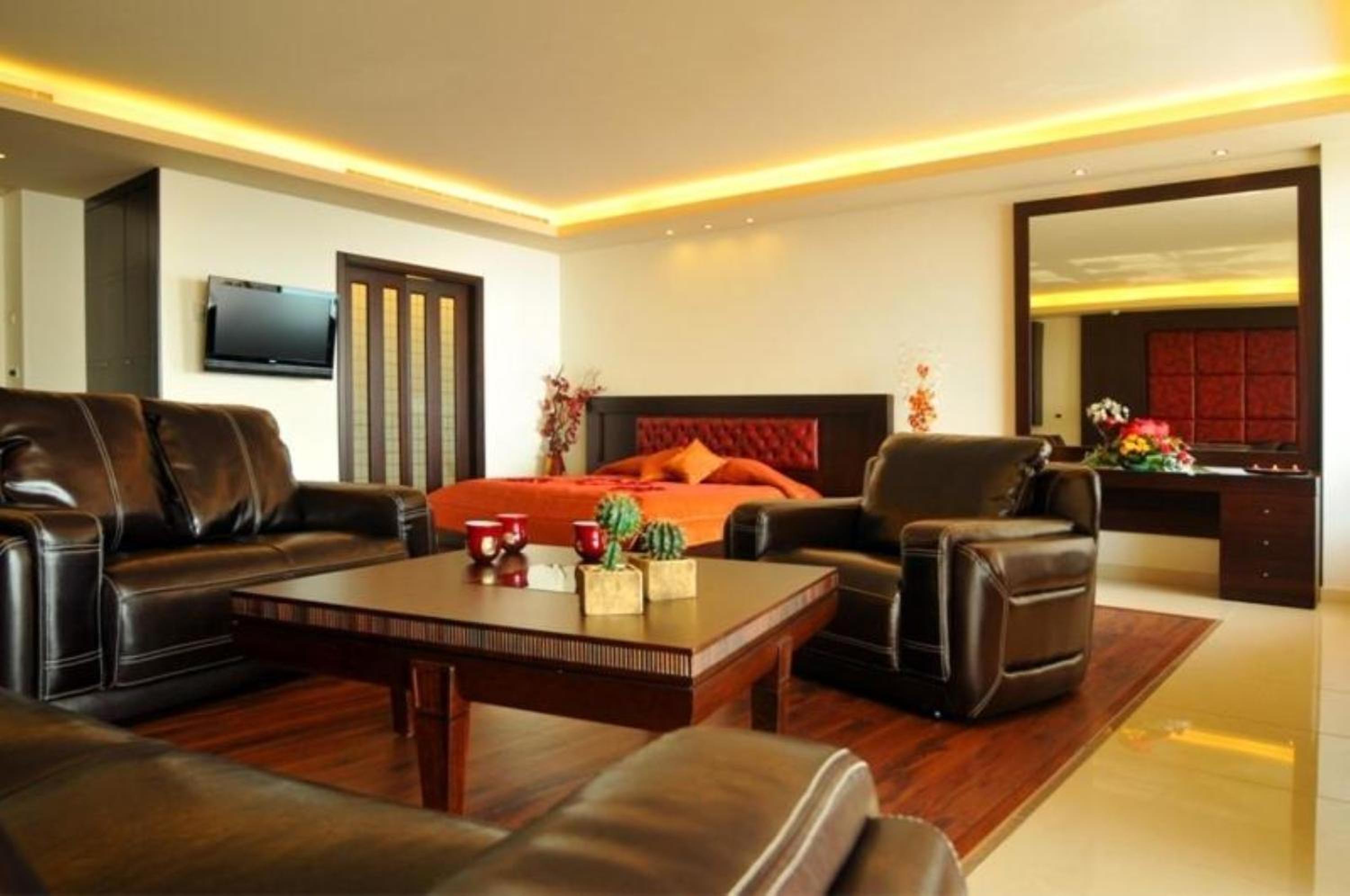Suite with Sauna - Photo 1