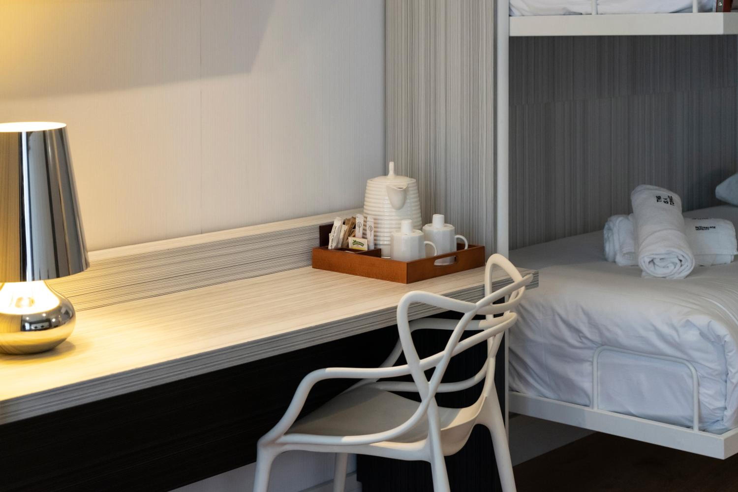 Quadruple Room (4 Adults) - Photo 10