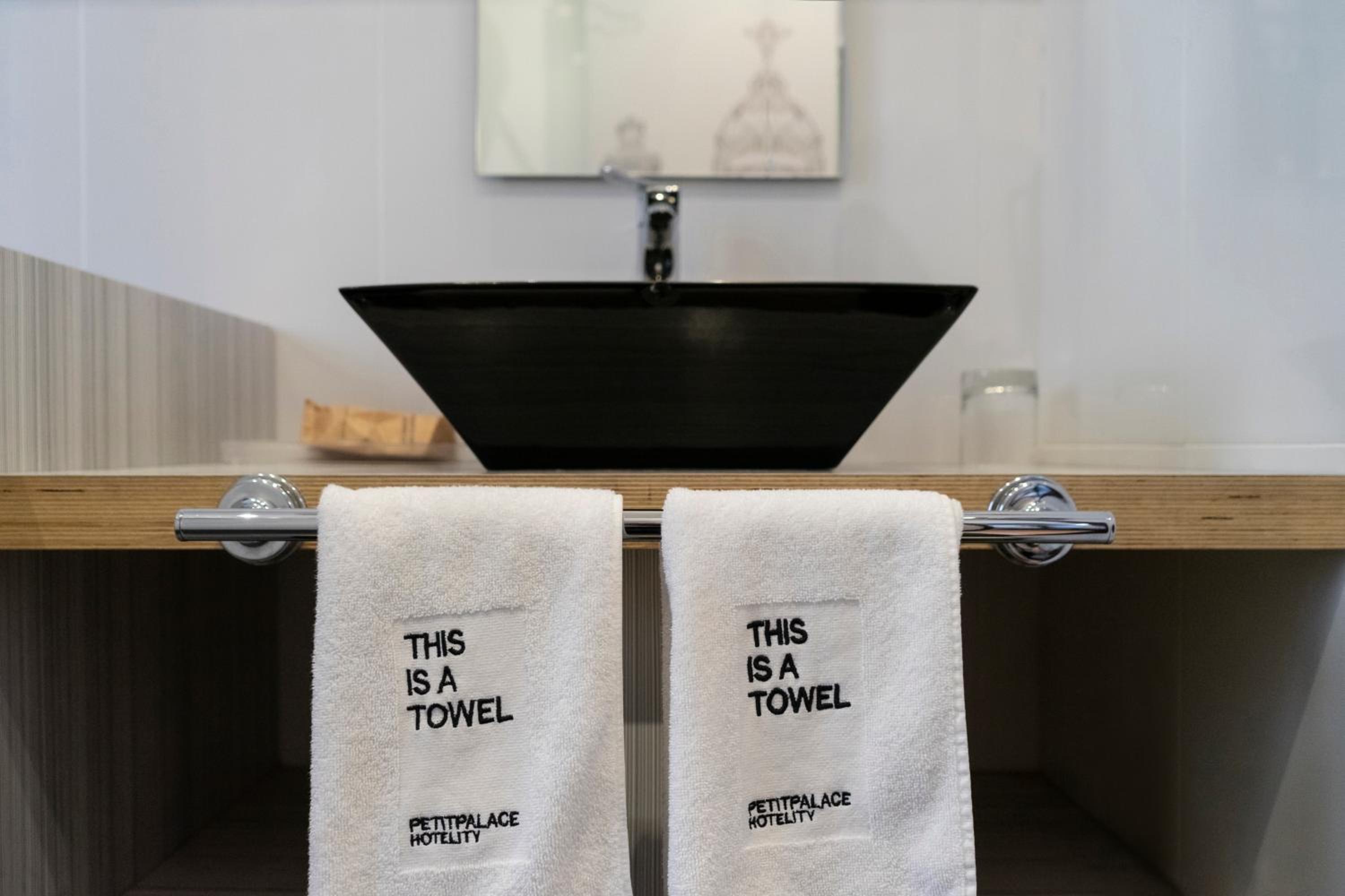 Quadruple Room (4 Adults) - Photo 8