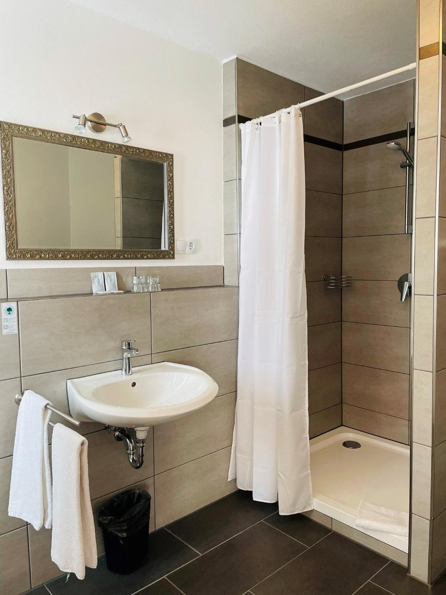 Deluxe Double Room - Photo 6