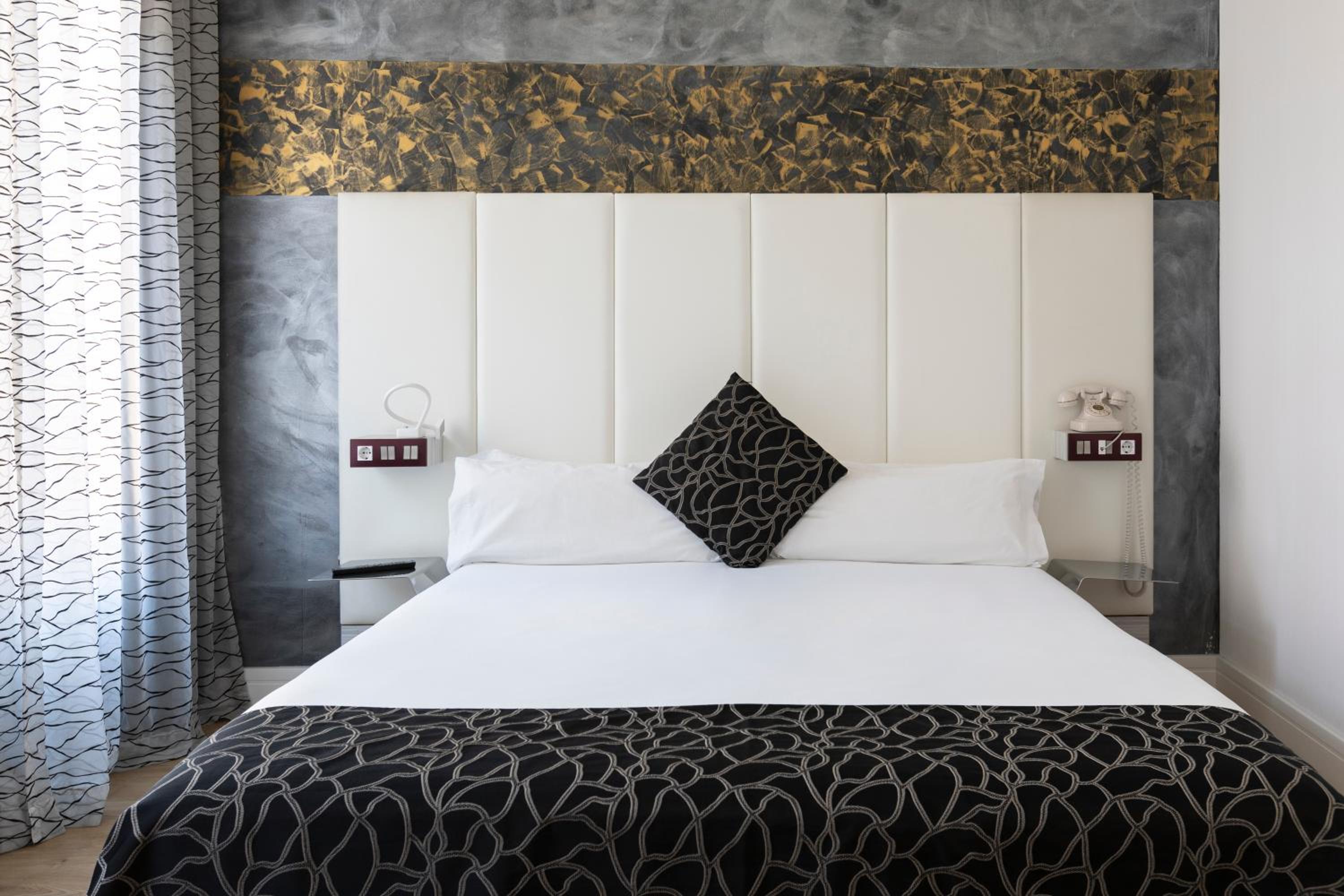 Triple Room - Photo 8