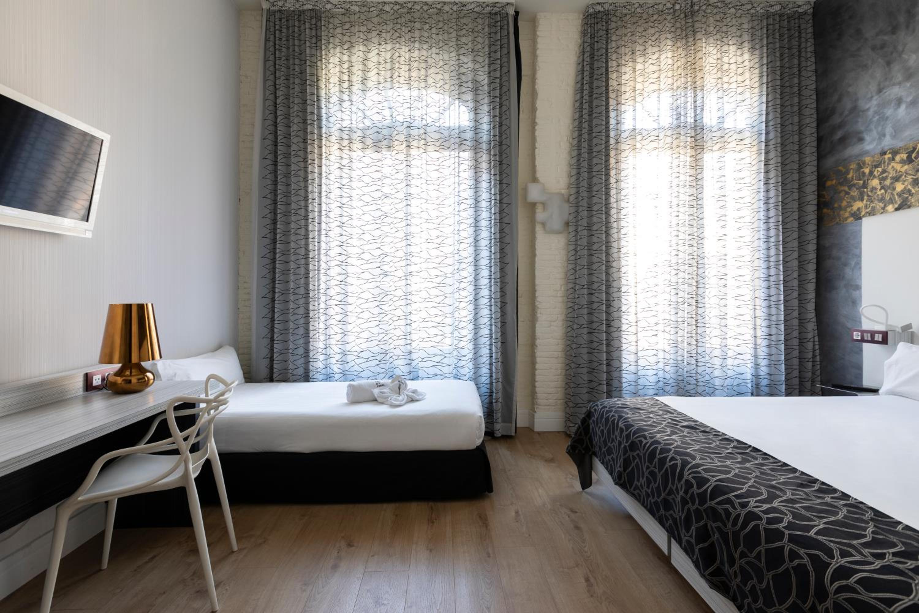Triple Room - Photo 11