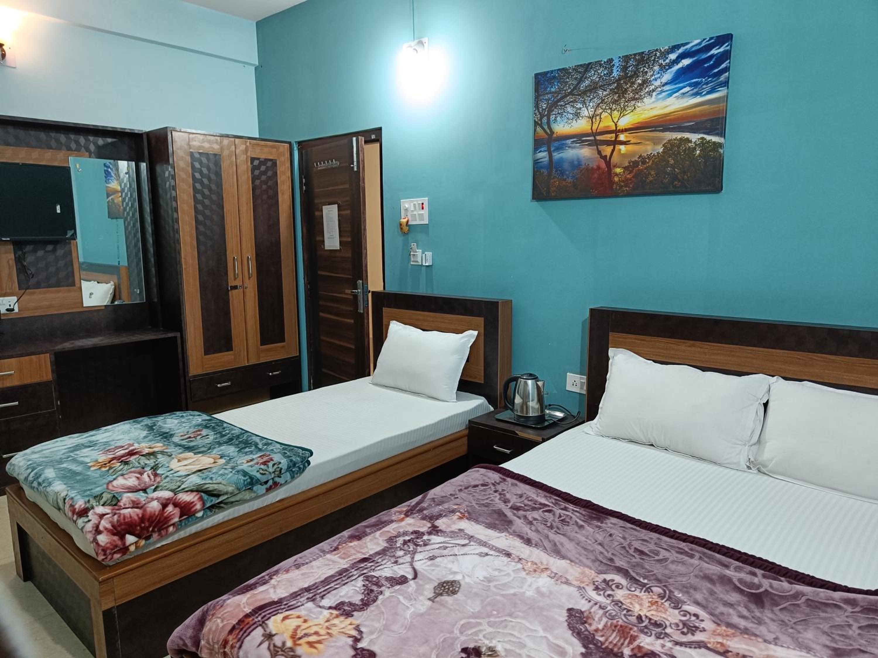 Deluxe Triple Room with 24hrs Check-in allowed