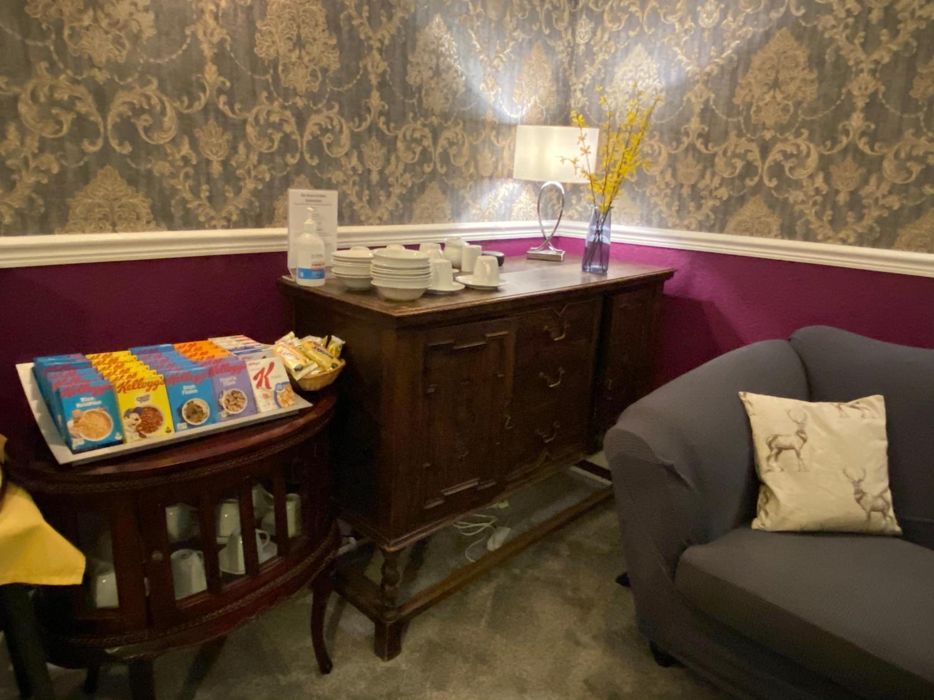 Standard Double Room - Photo 16