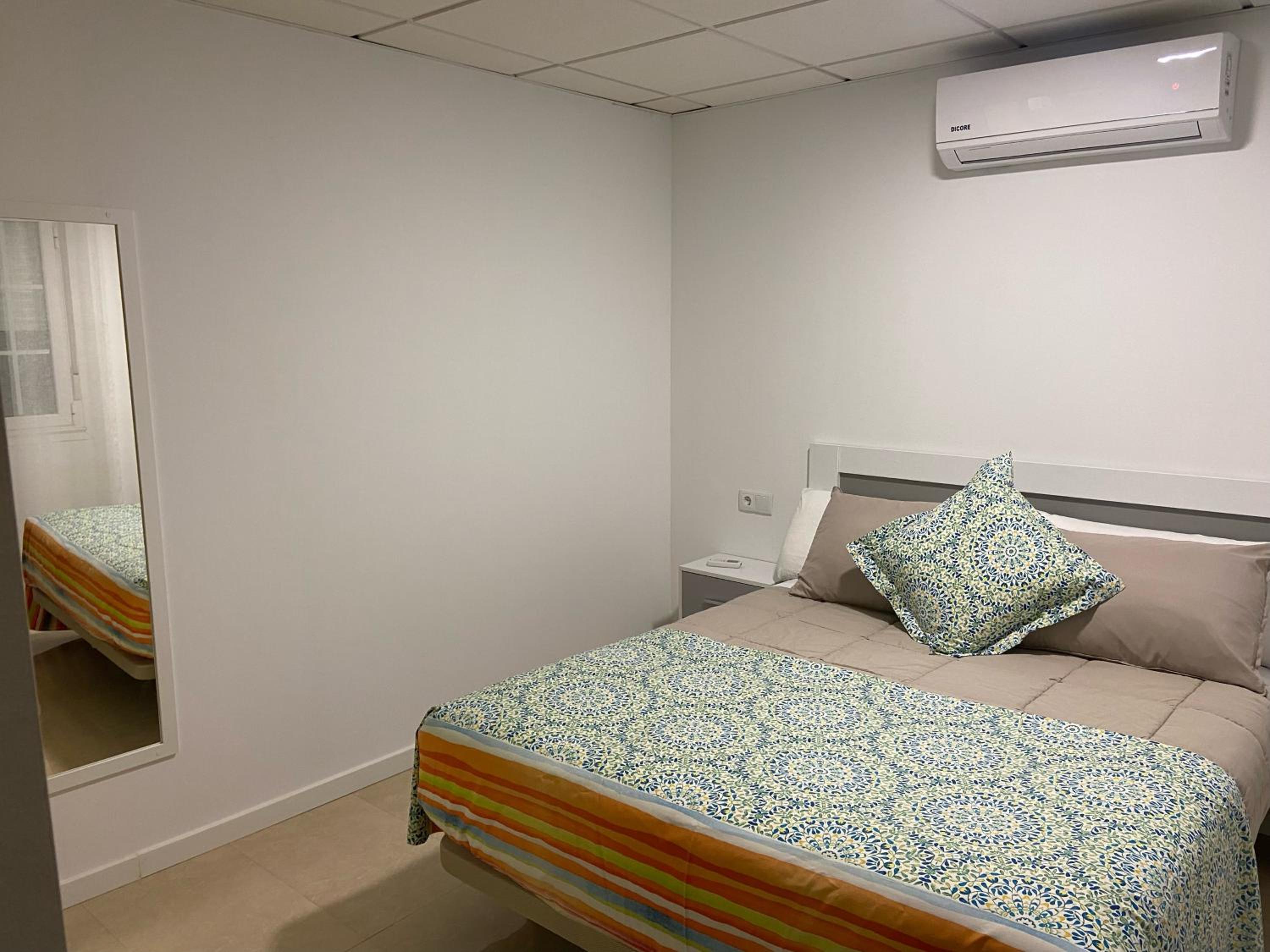 Standard Apartment - Photo 2