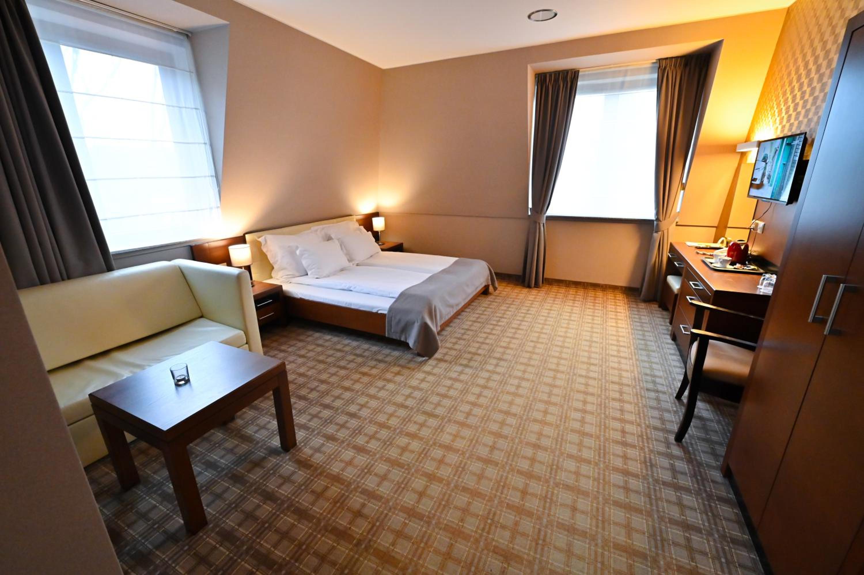 Deluxe Double Room - Photo 4