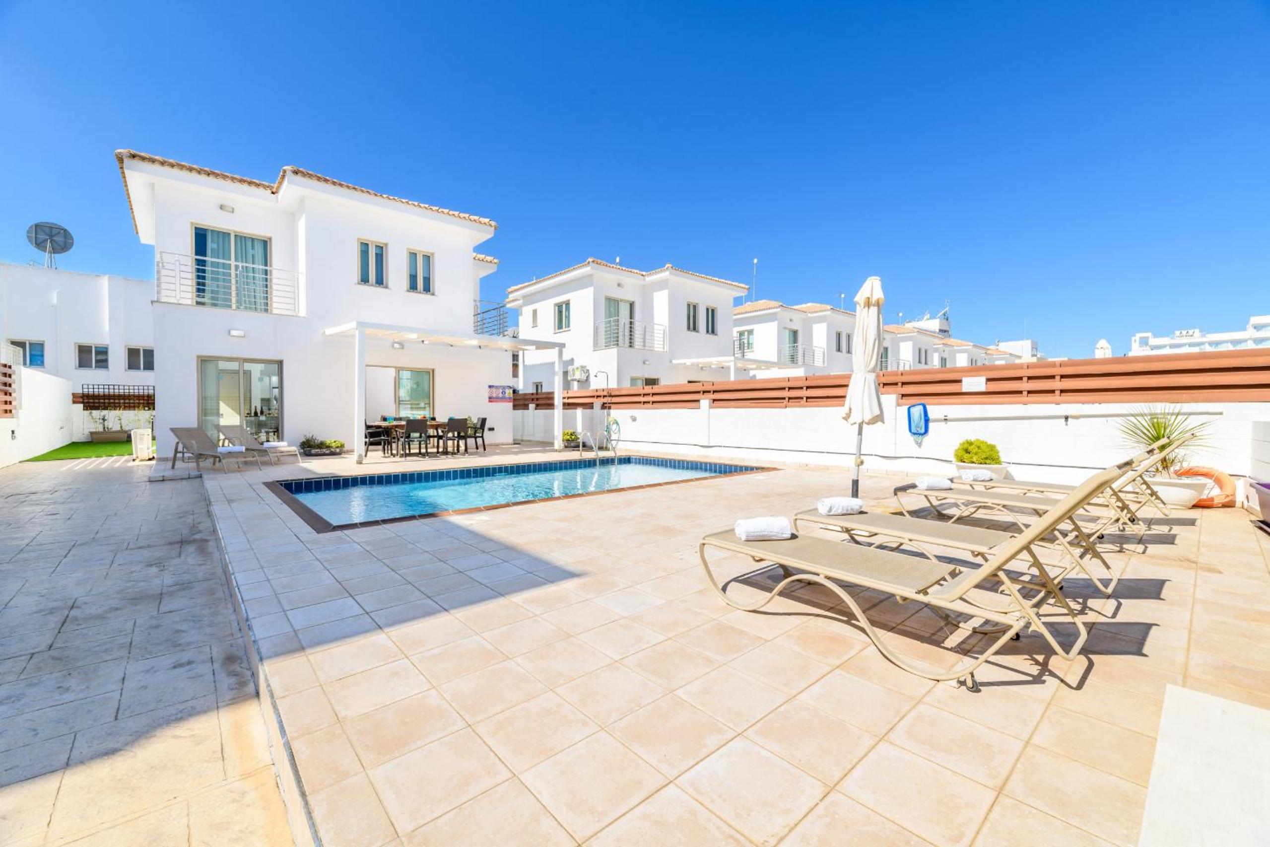 Sunrise 6 - Four-bedroom Villa with Private Pool photo 1