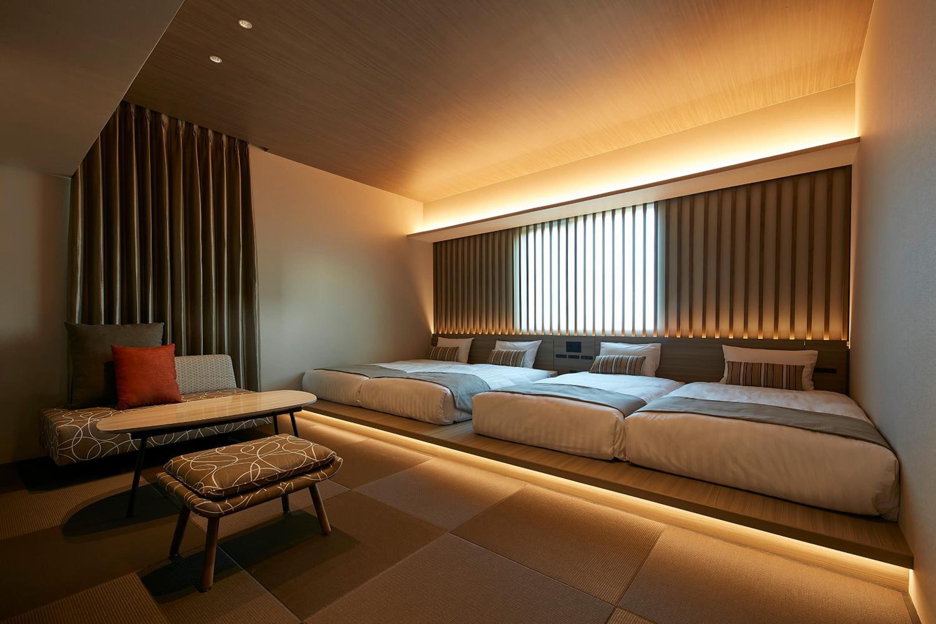 Deluxe Quadruple Room - Photo 1