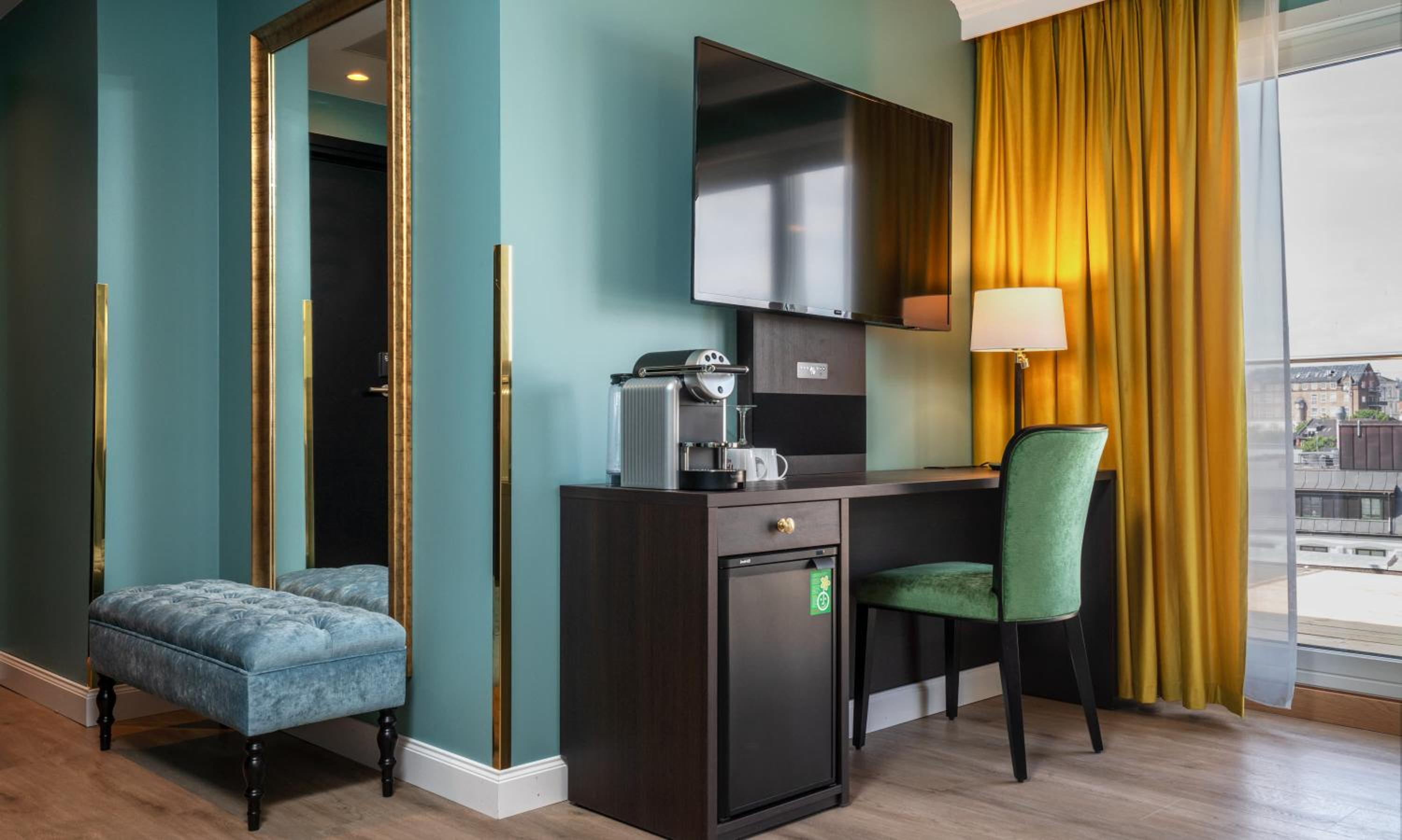 Suite - Photo 2