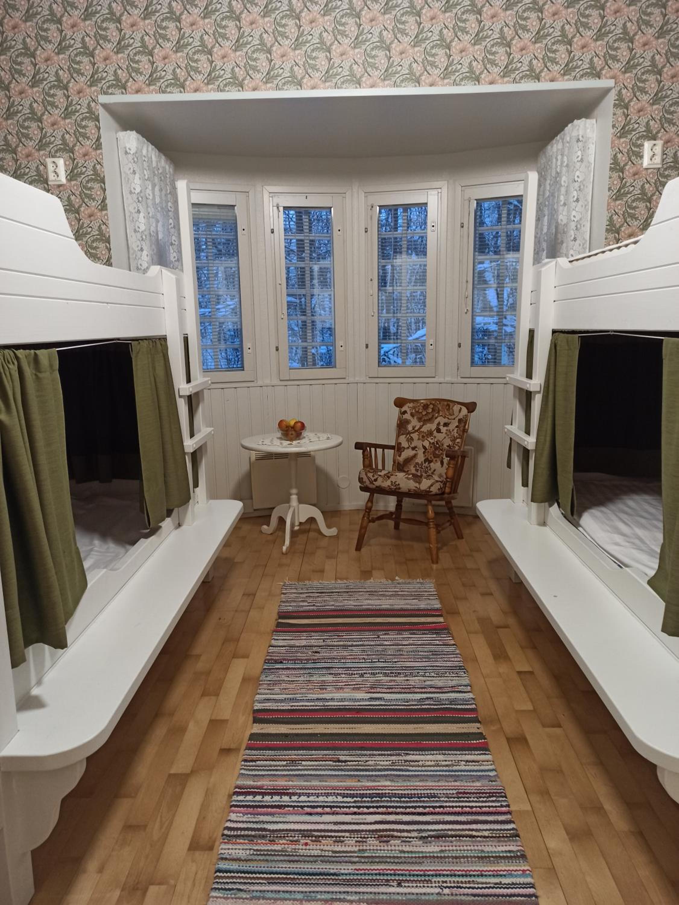 Two-Bedroom House photo 3