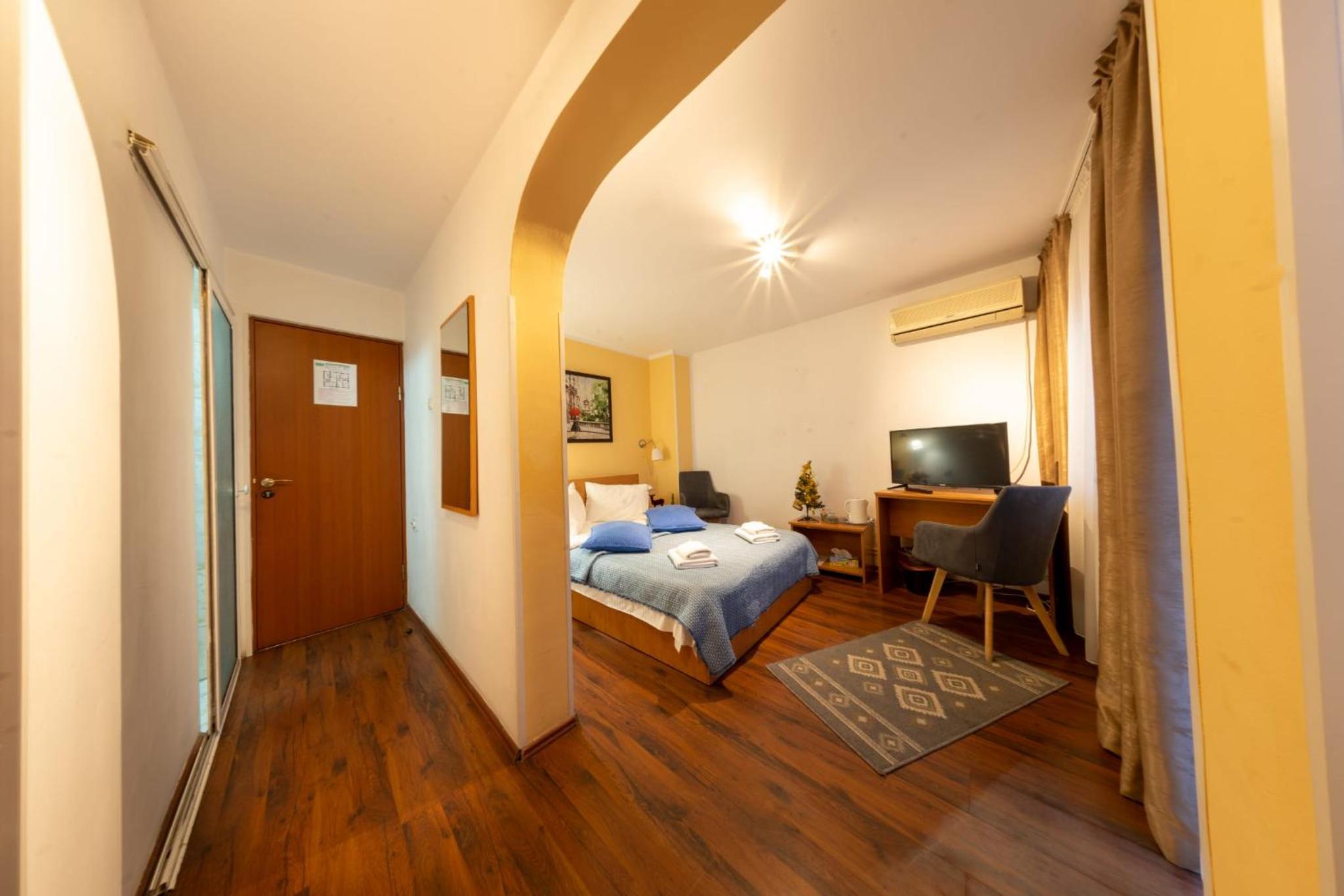 Double Room - Photo 1