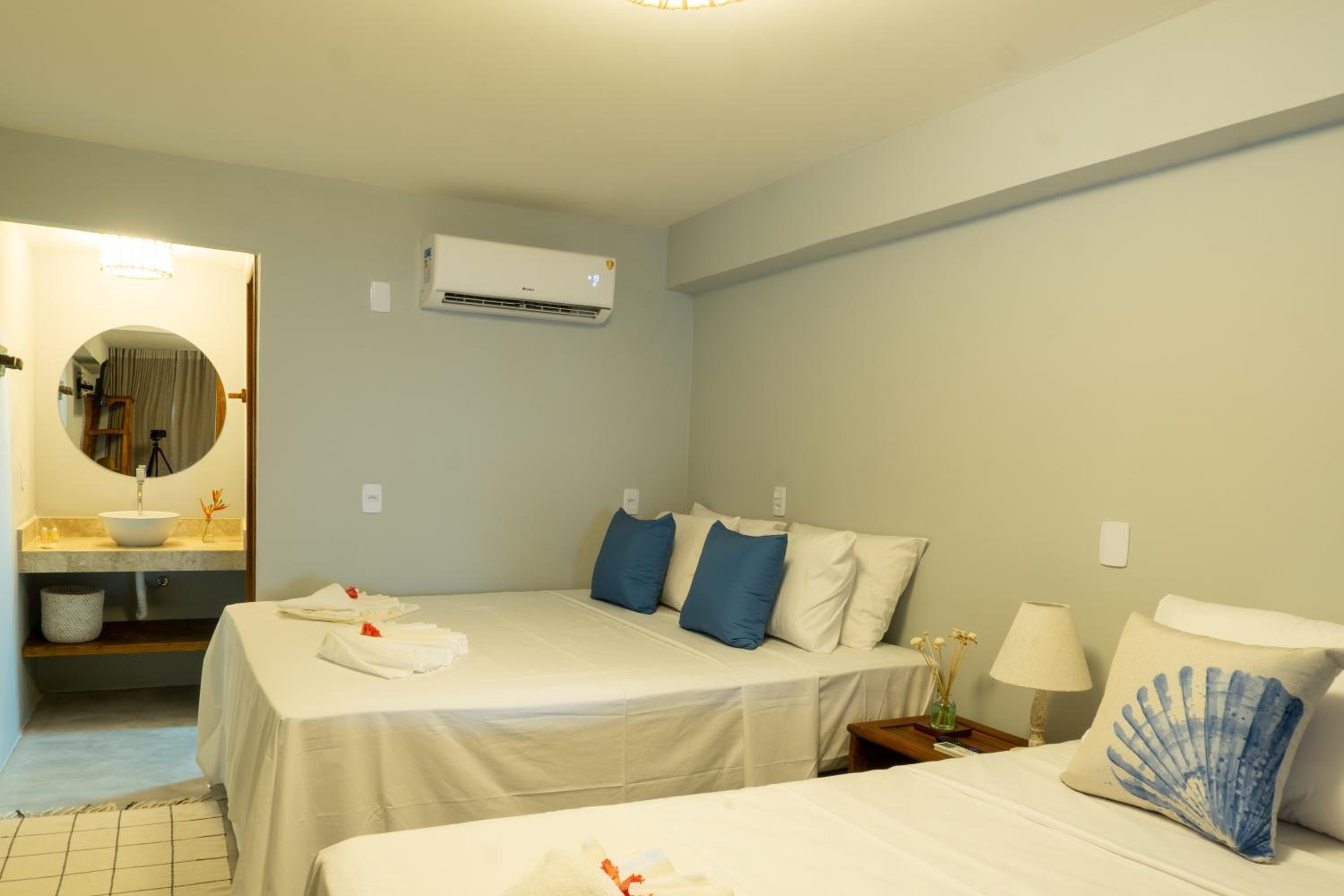 Deluxe Suite - Photo 16