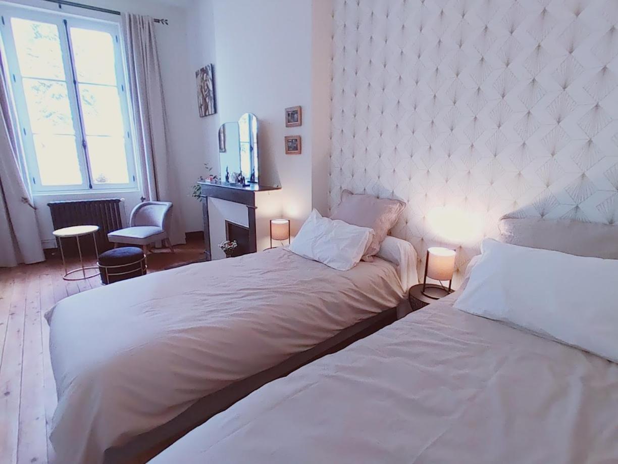 Double or Twin Room with Bathroom - Photo 3