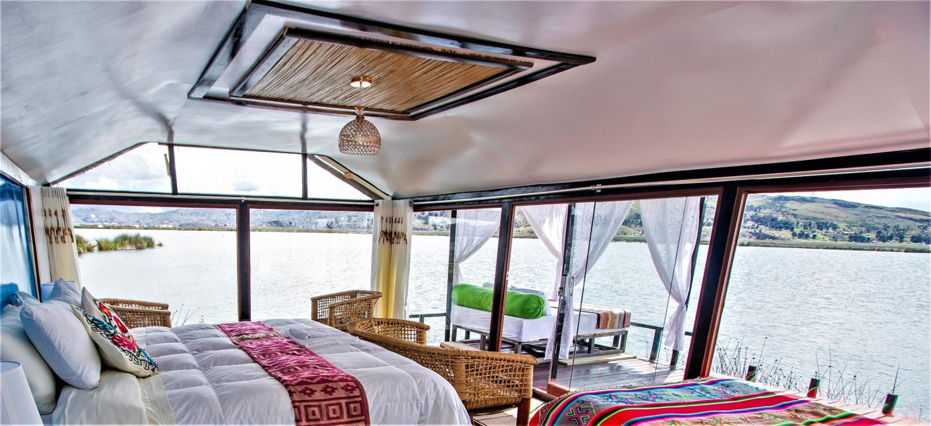 King Room with Lake View photo 2