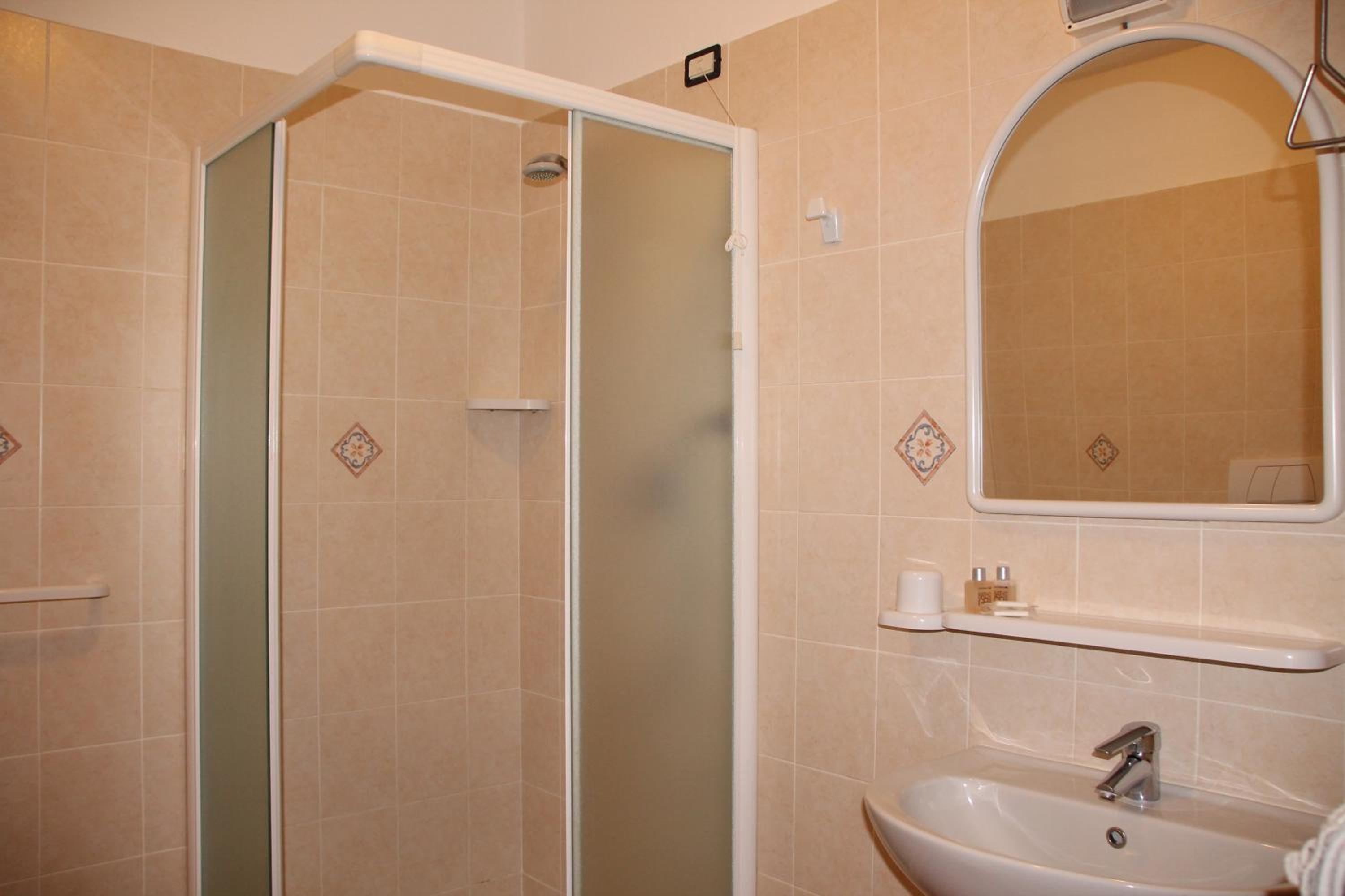 Spacious One-Bedroom Apartment with Terrace 