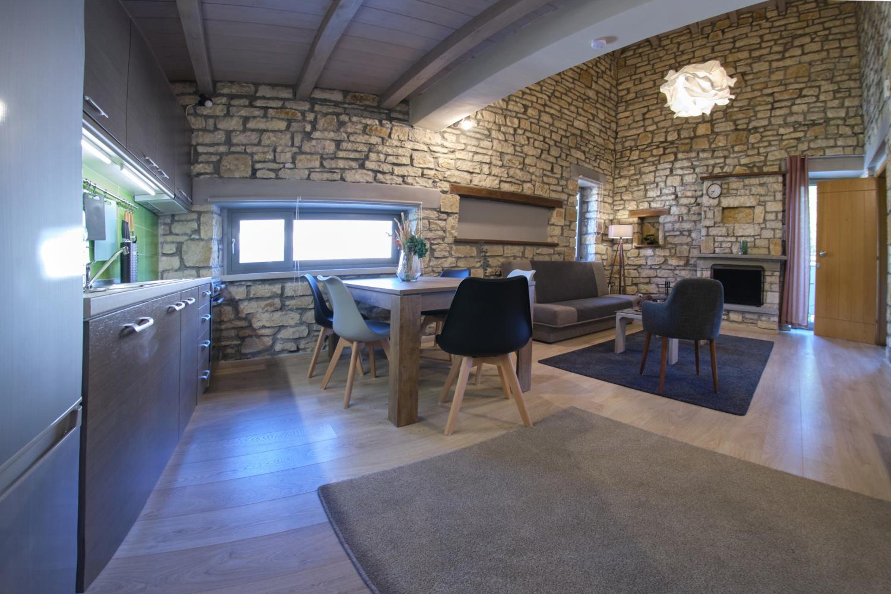 Maisonette photo 2