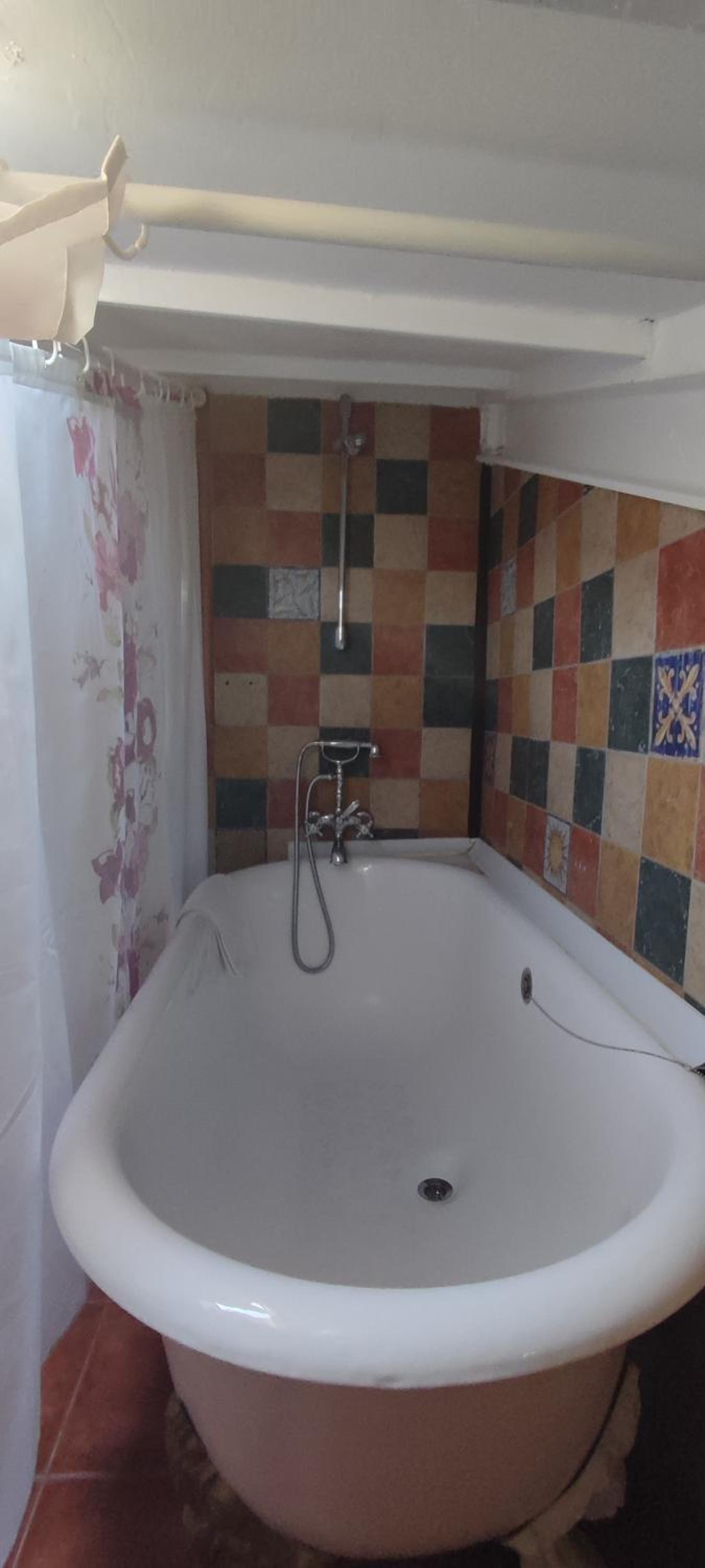 Double Room with Bathtub - Photo 4