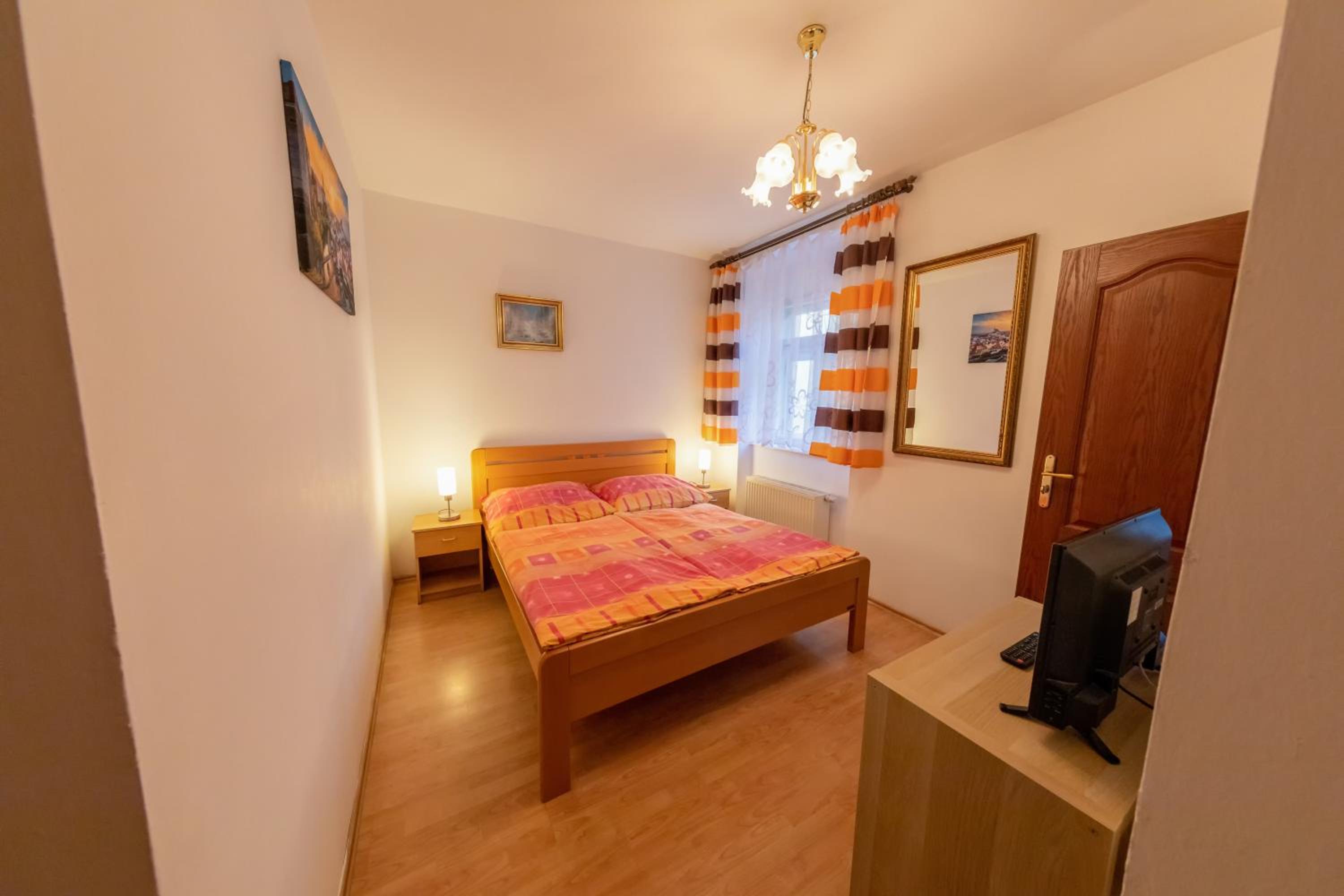 Small Double Room photo 1
