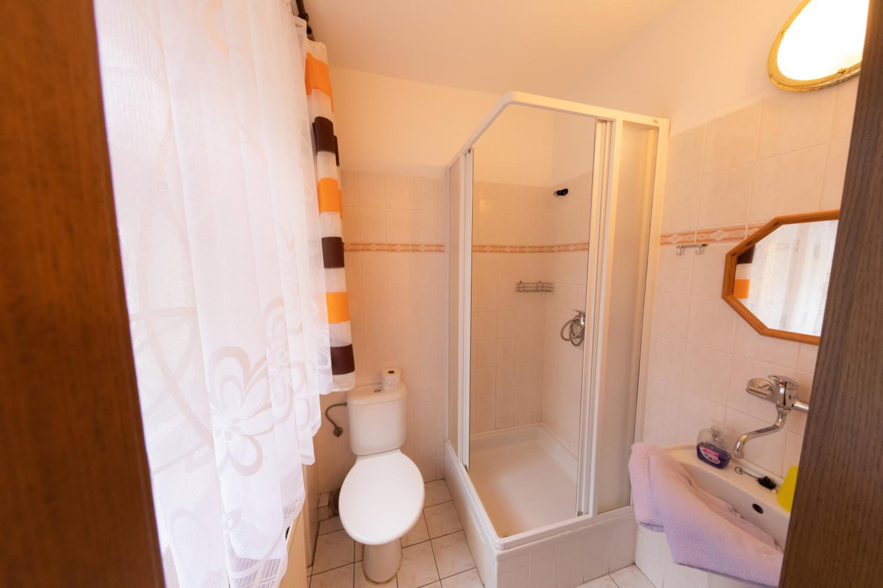 Small Double Room photo 2