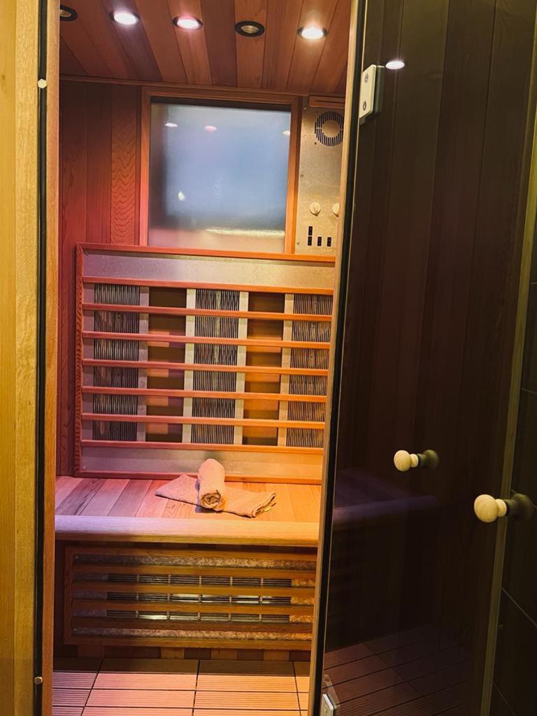Apartment with Sauna - Photo 26