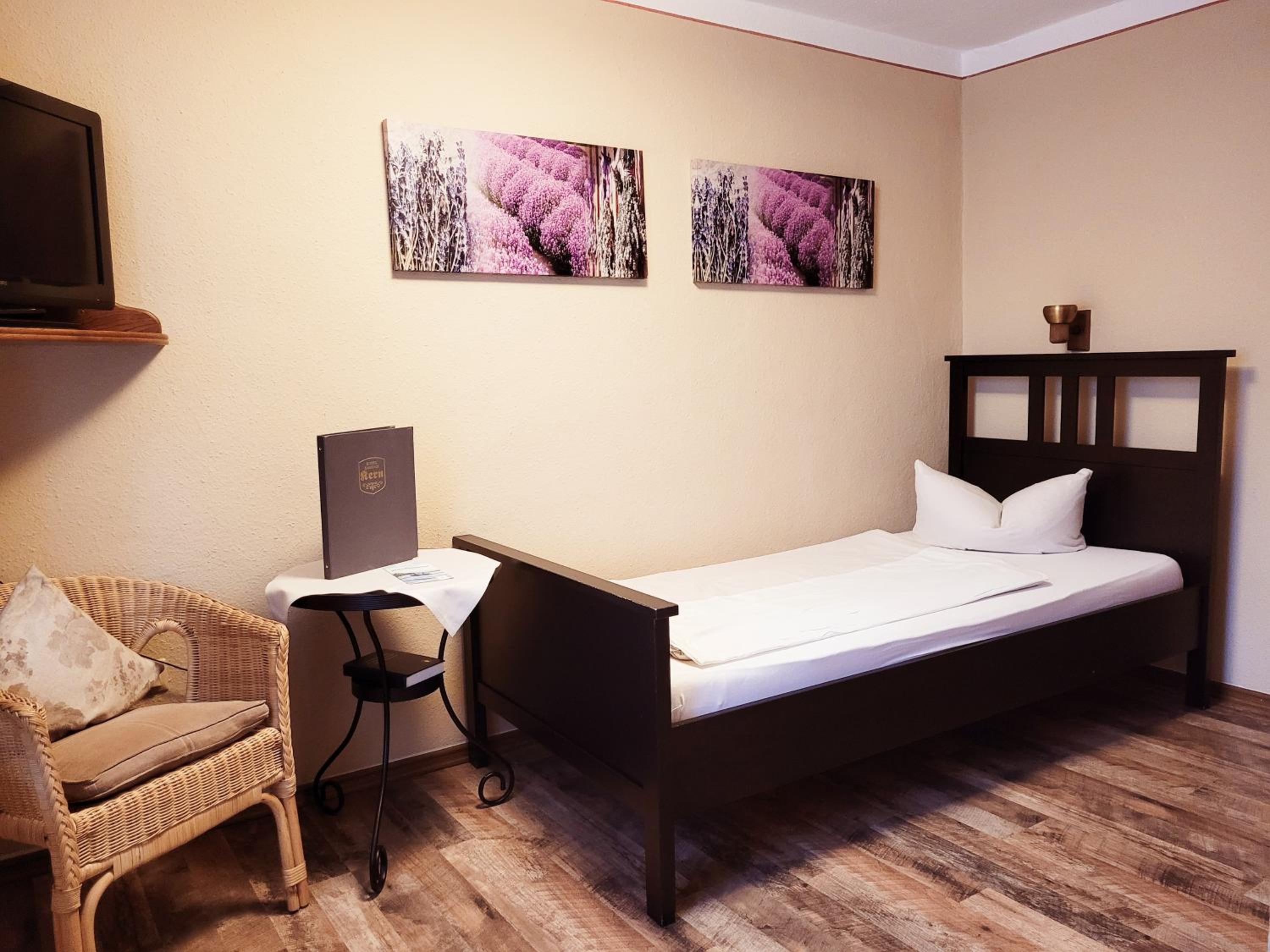 Standard Single Room photo 2