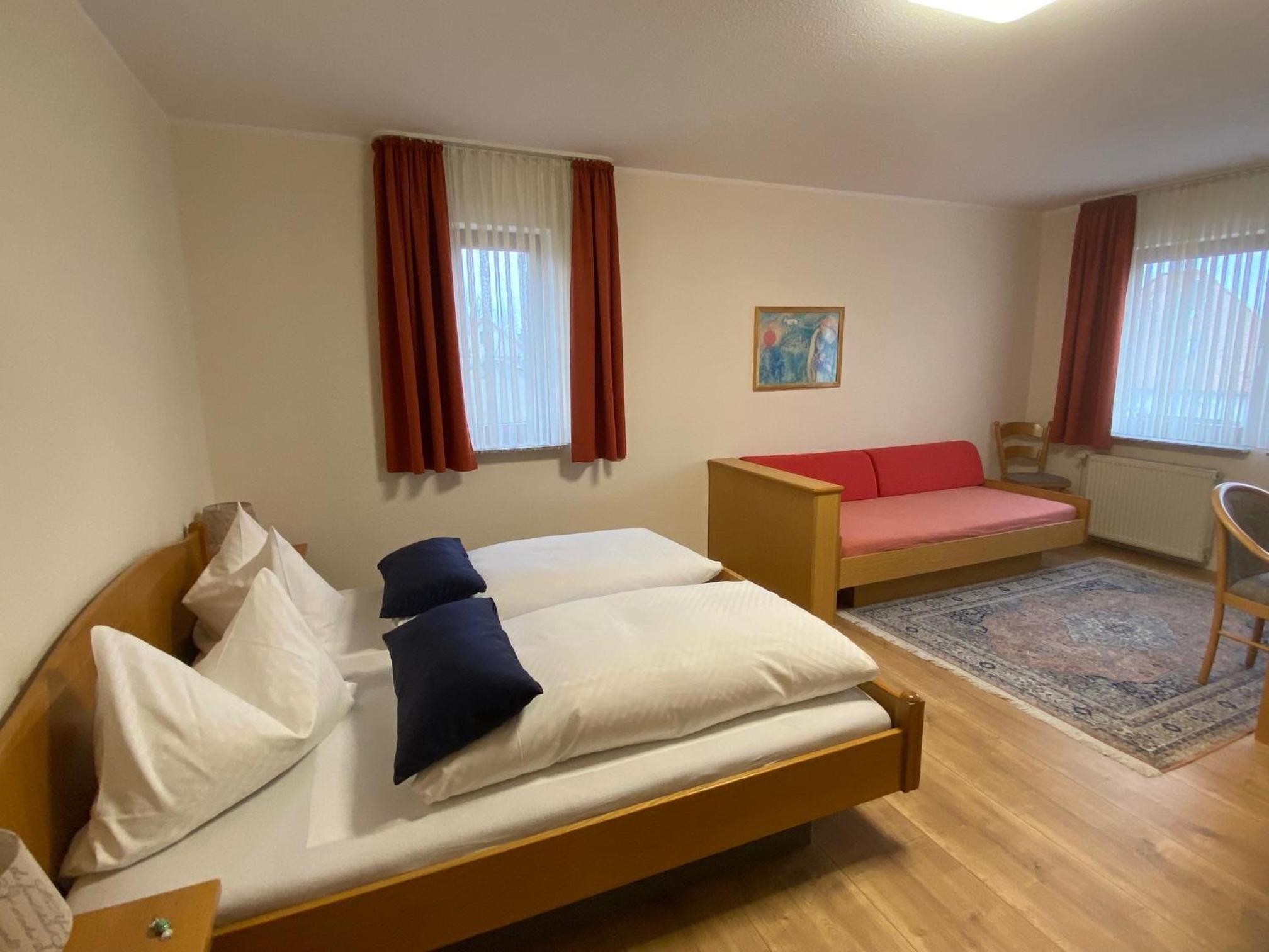 Superior King Room - Photo 4