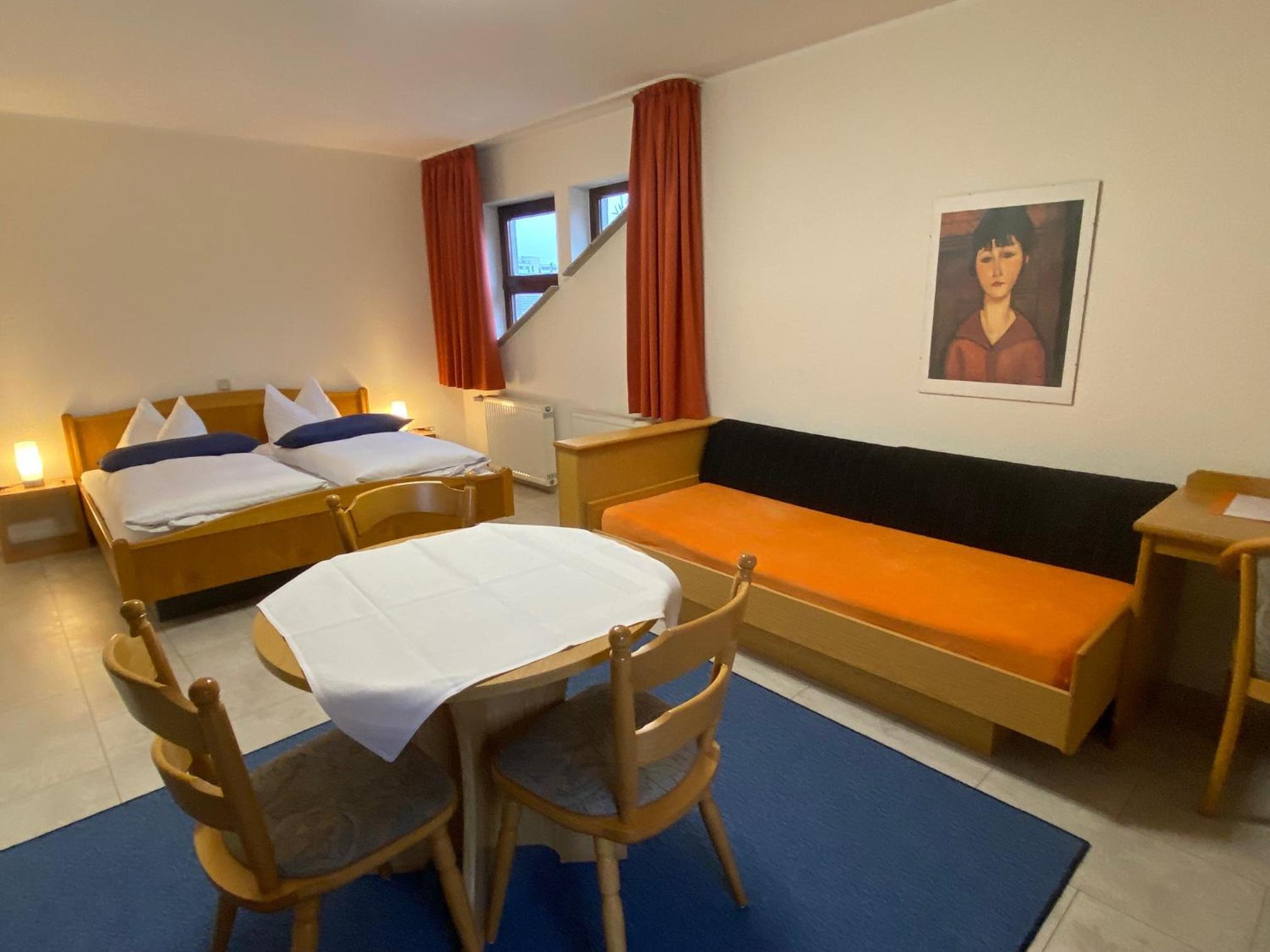 Superior King Room - Photo 3