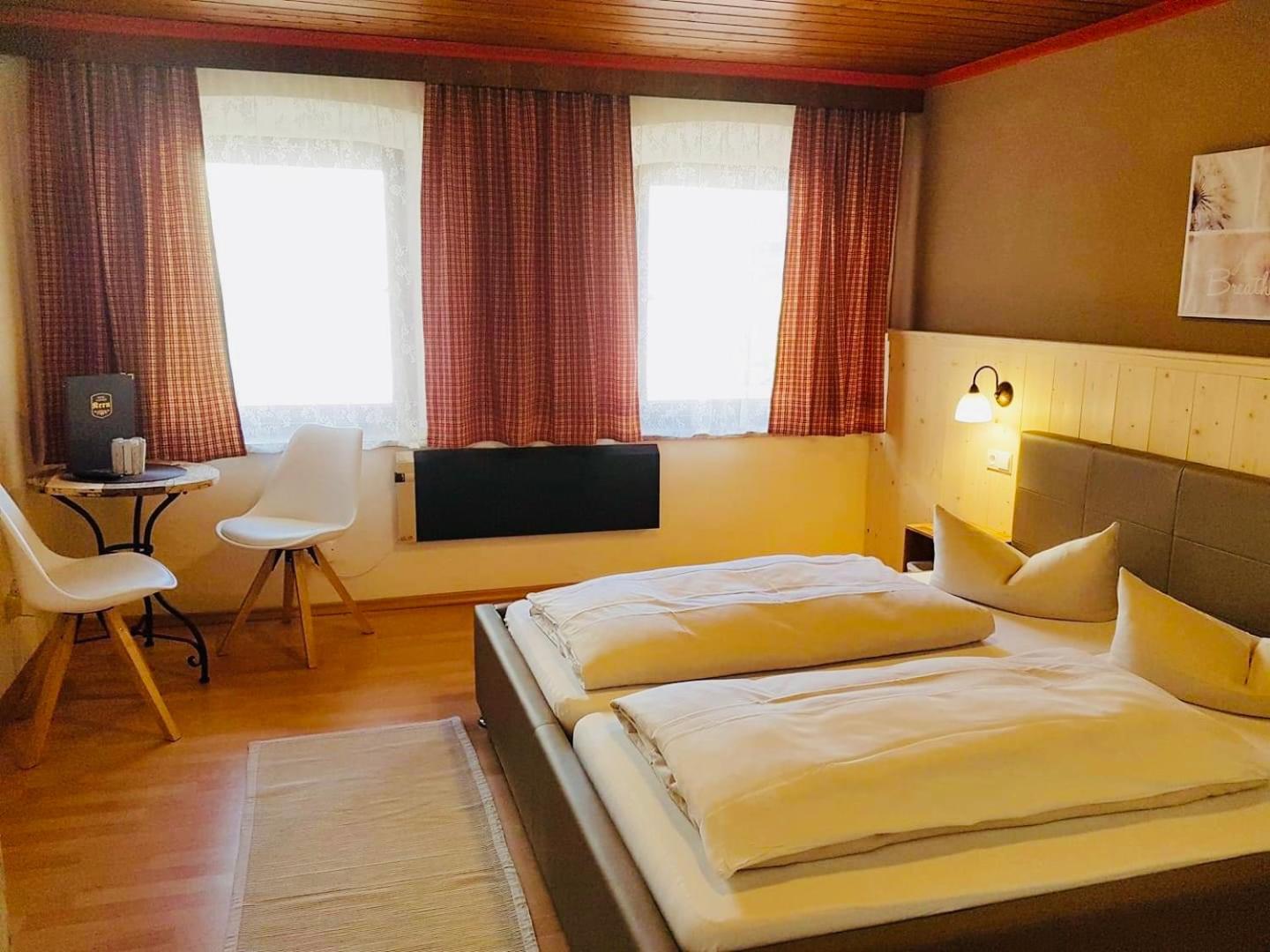 Standard Double Room - Photo 1