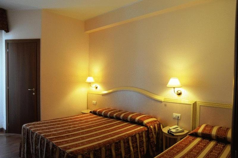 Triple Room - Photo 1
