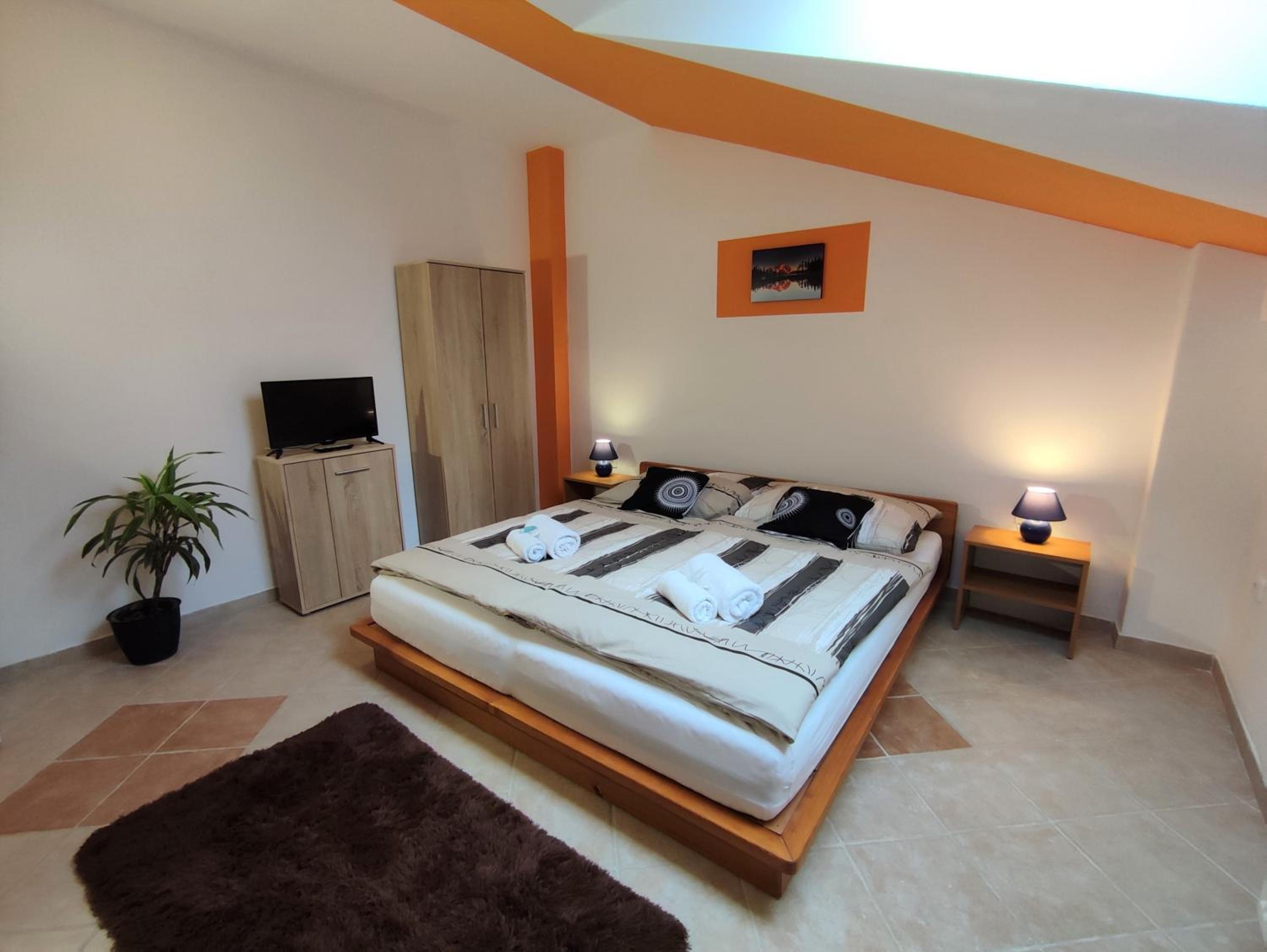 Double or Twin Room with Bathroom photo 2
