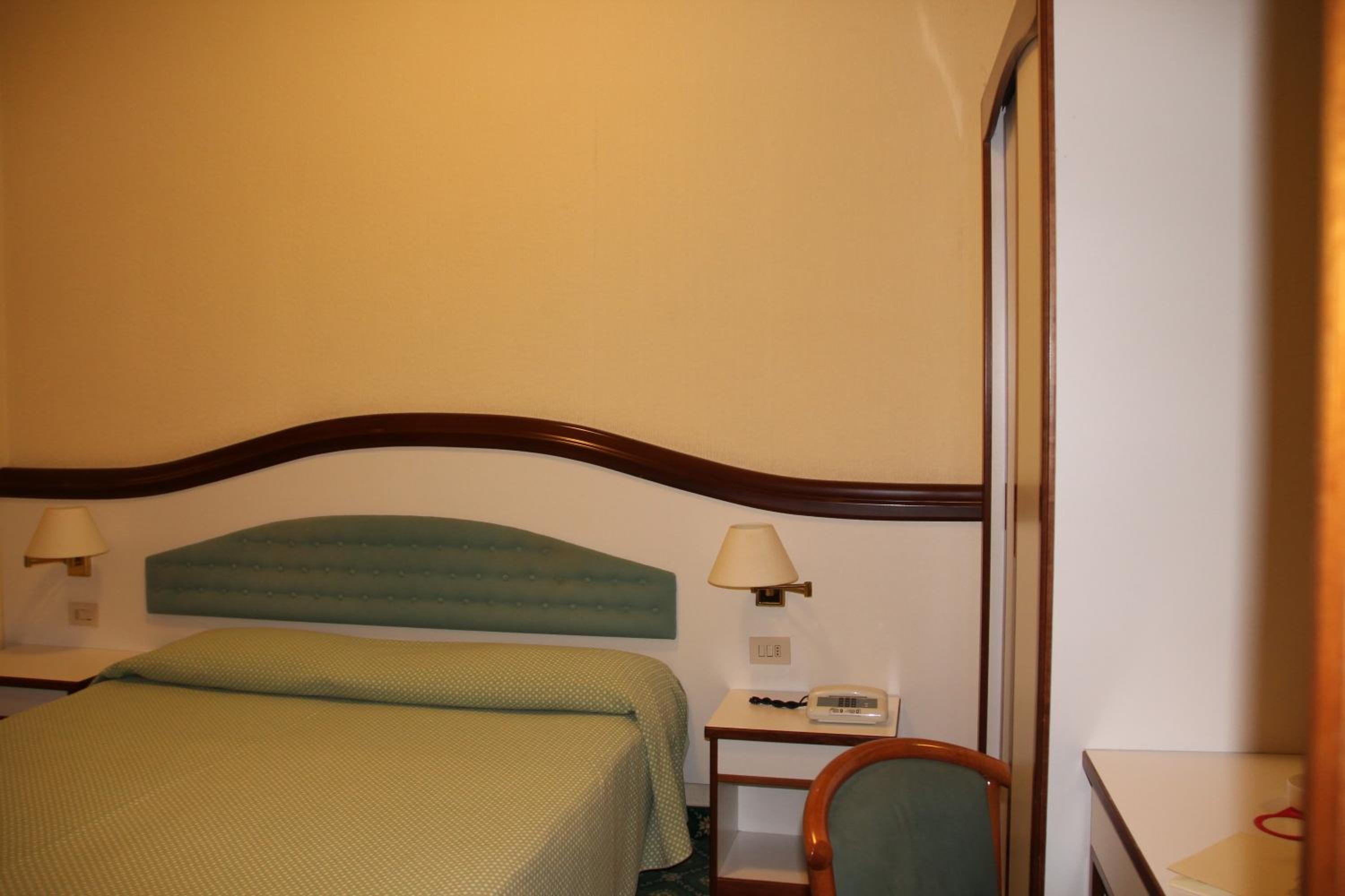Single Room photo 1