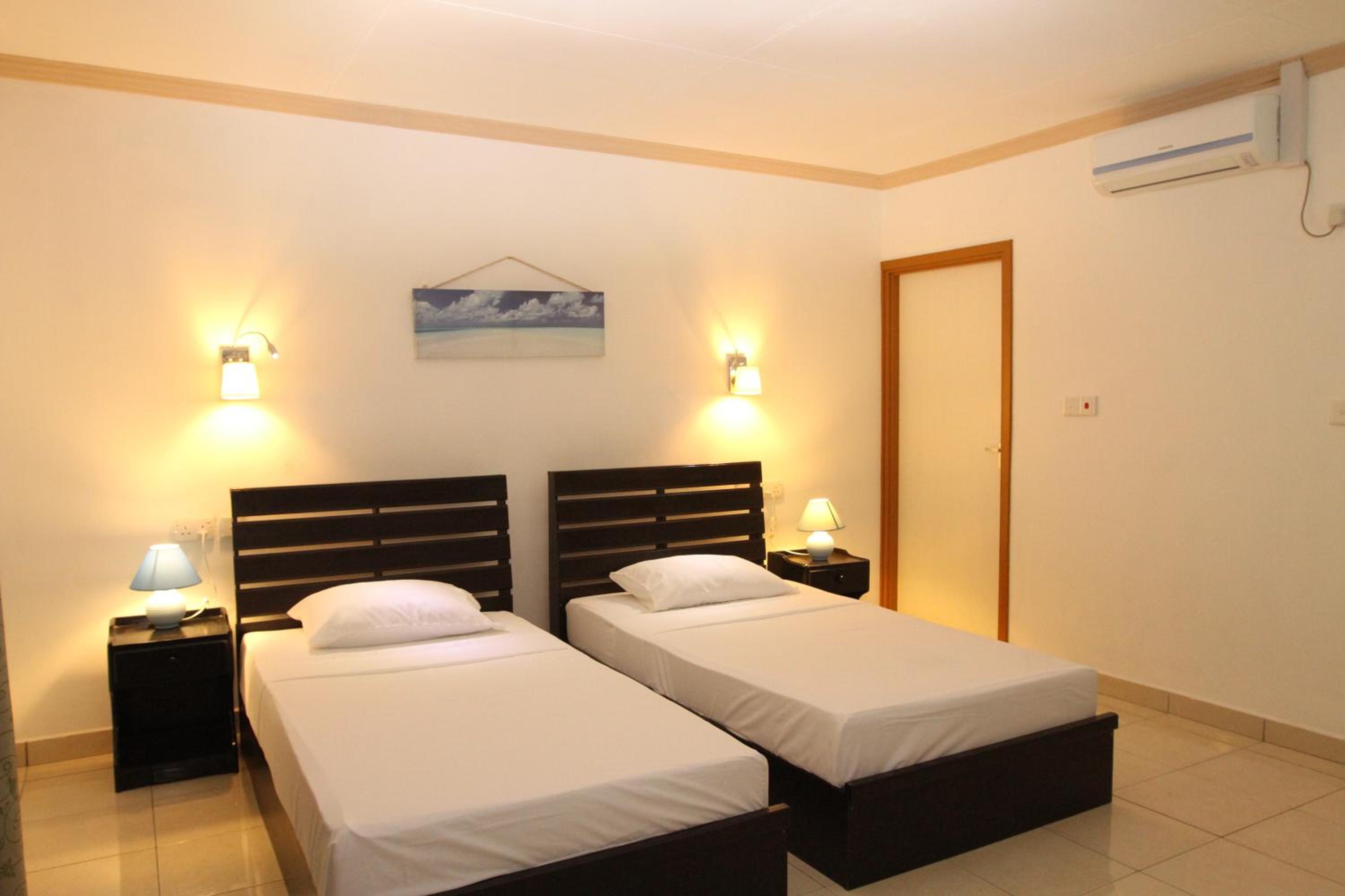 Studio with Twin beds and balcony photo 3