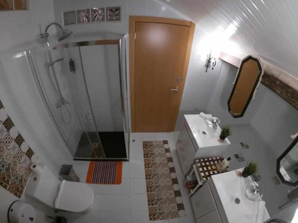 Double Room with Private Bathroom - Photo 55