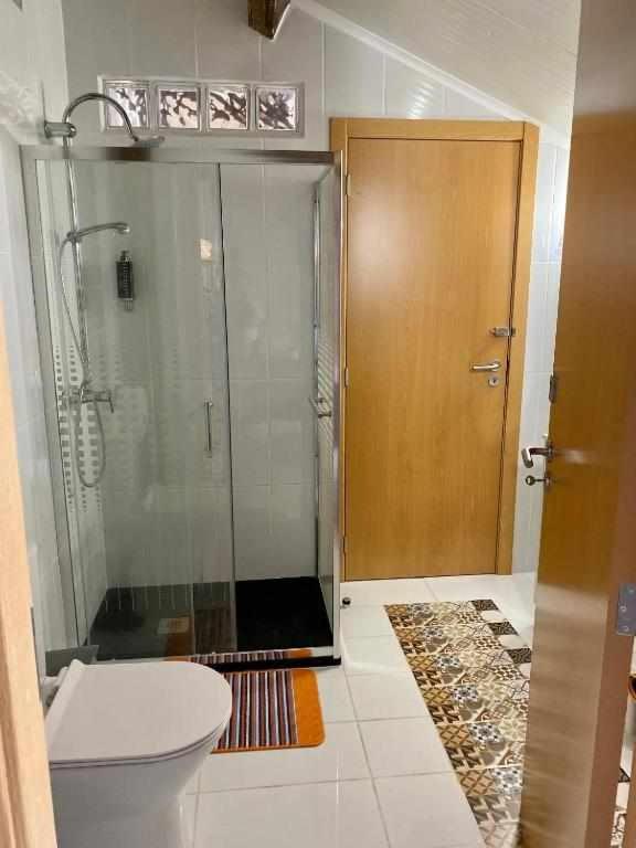 Double Room with Private Bathroom - Photo 17