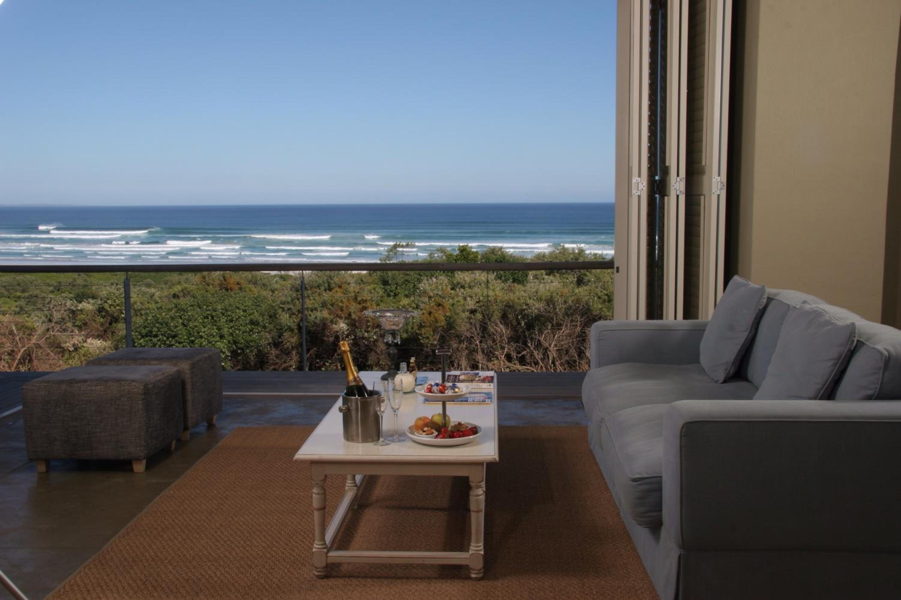 Southern Right Suite - Photo 13