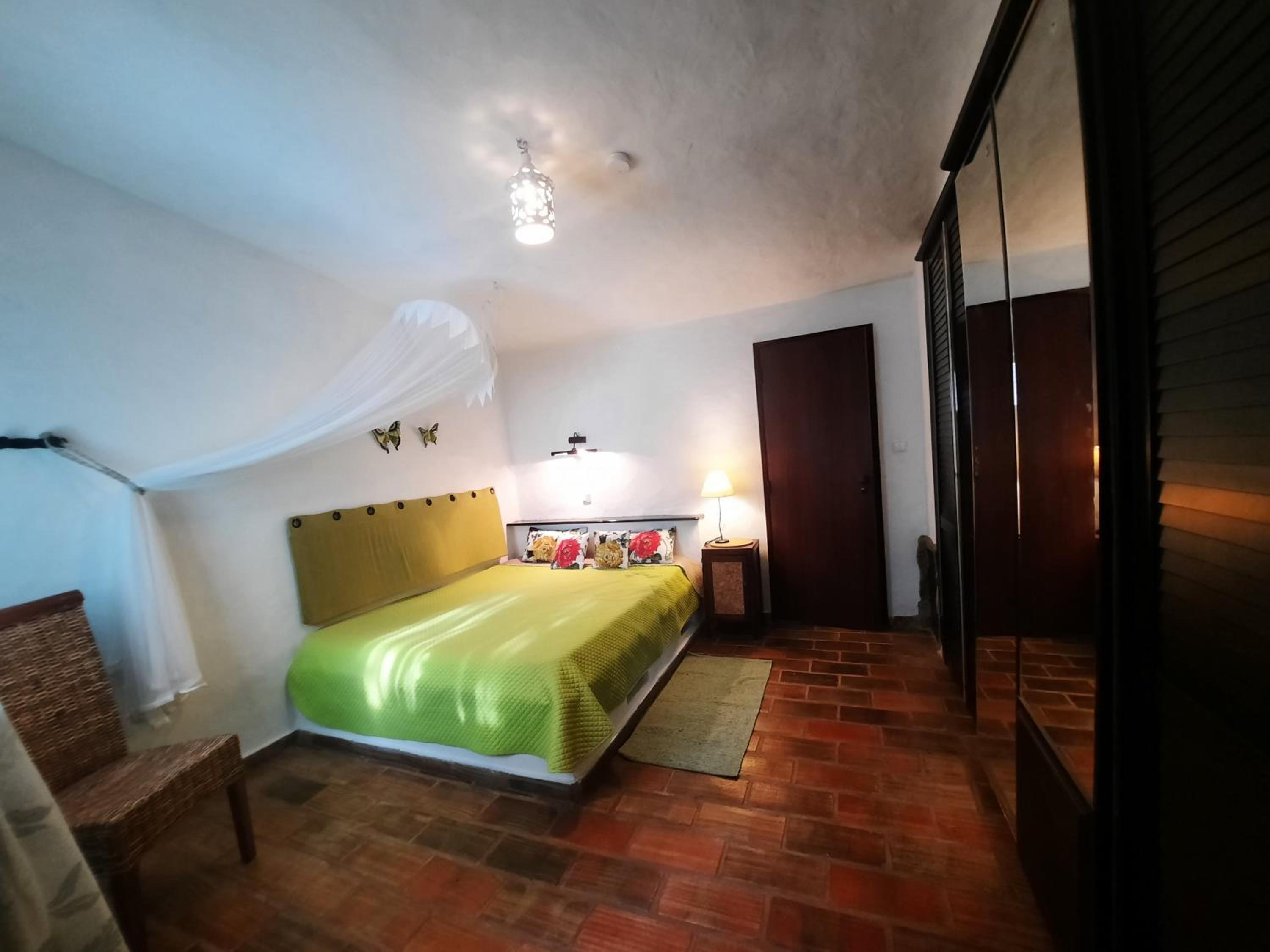 One-Bedroom House photo 1