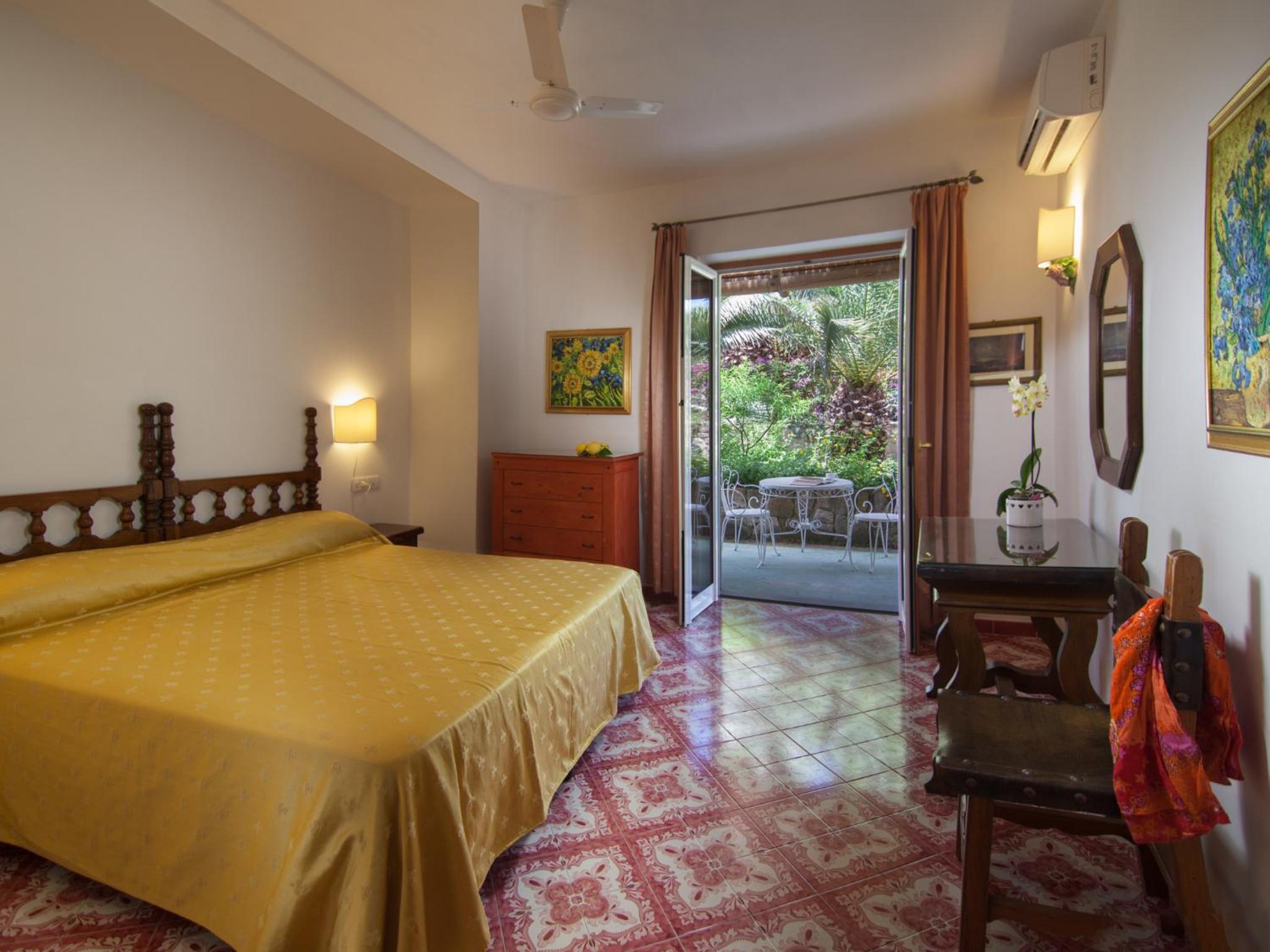 Standard Double or Twin Room - Photo 1