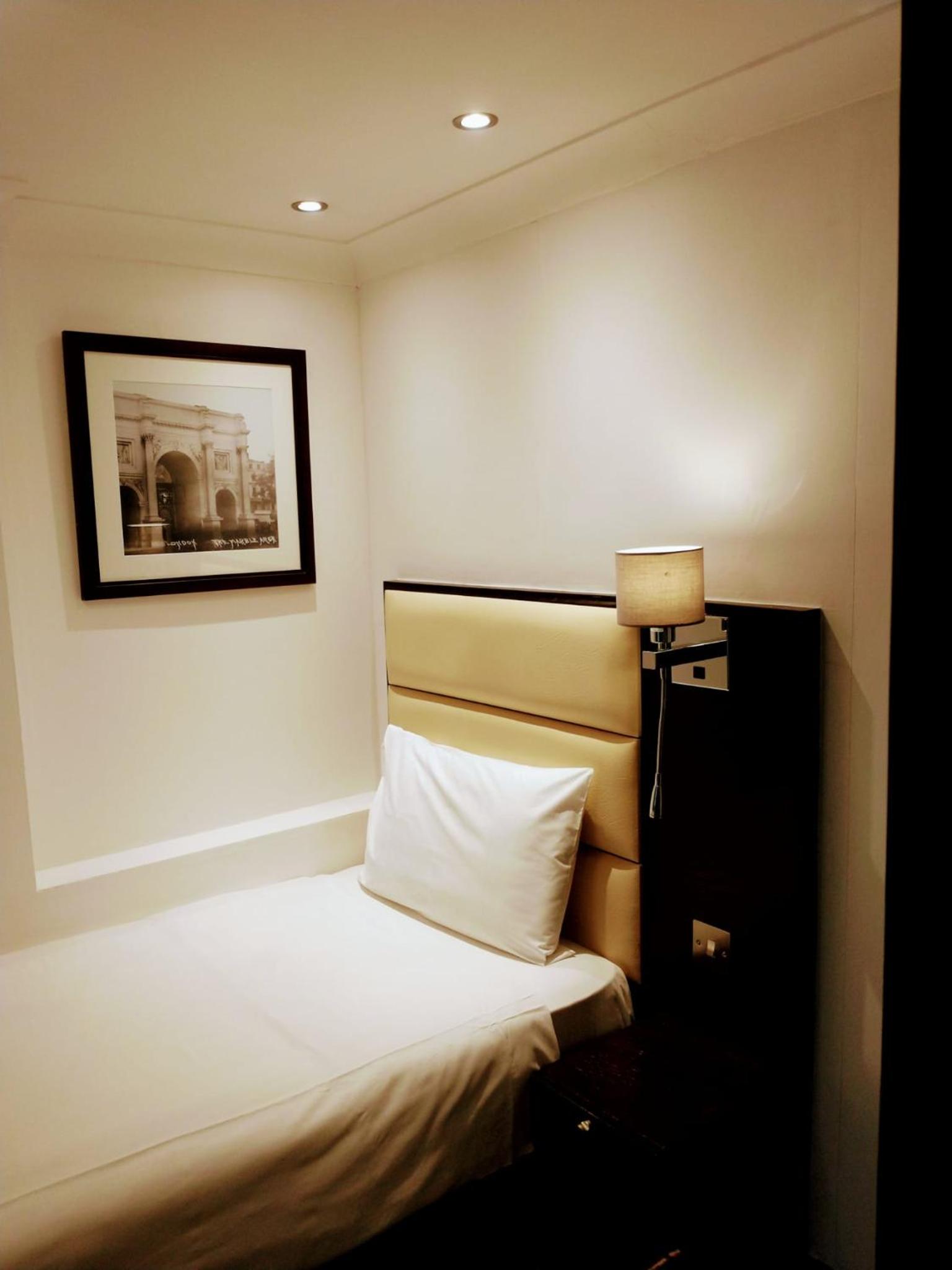Single Room photo 3