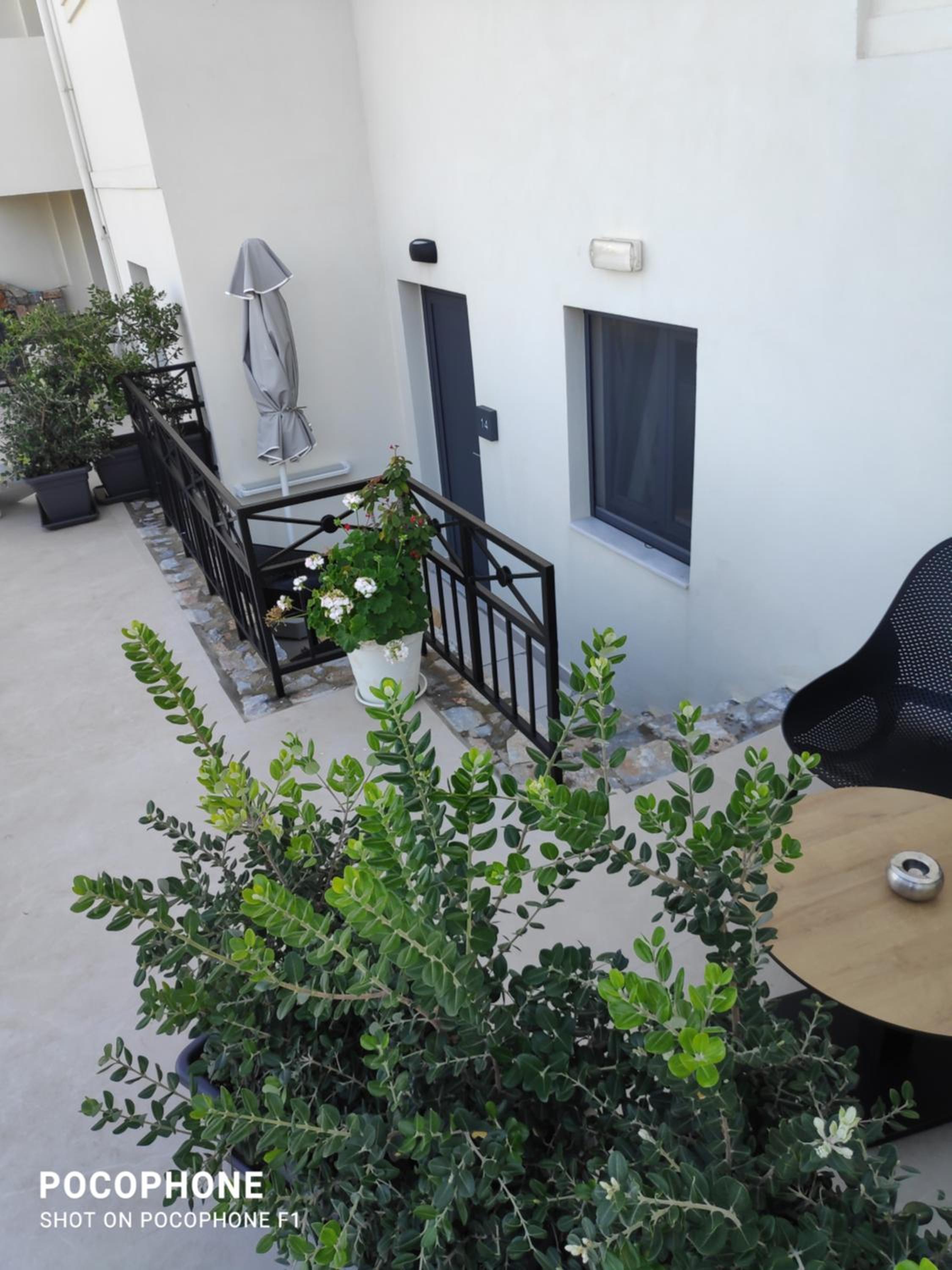 Budget Double Room - Photo 9
