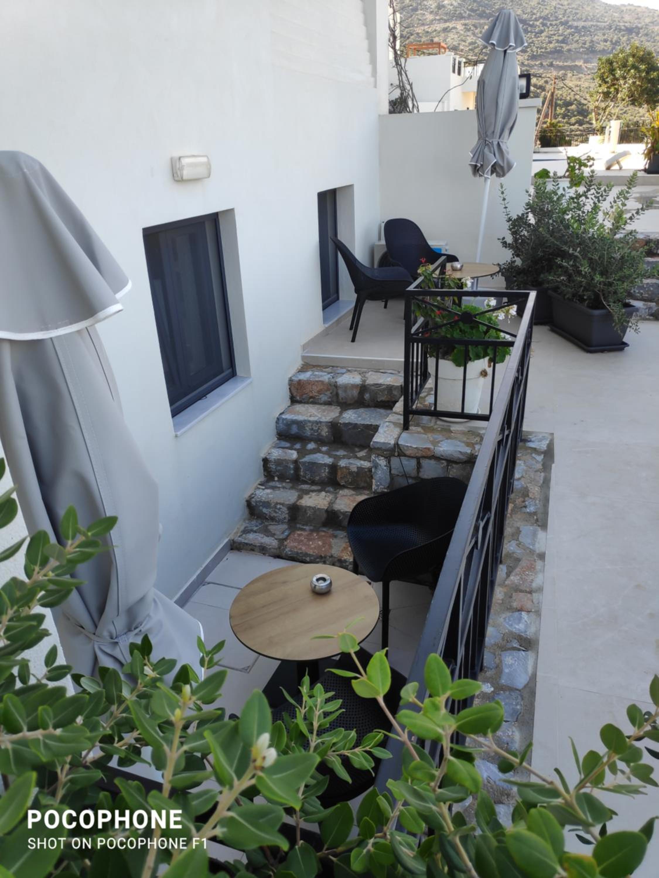 Budget Double Room - Photo 12