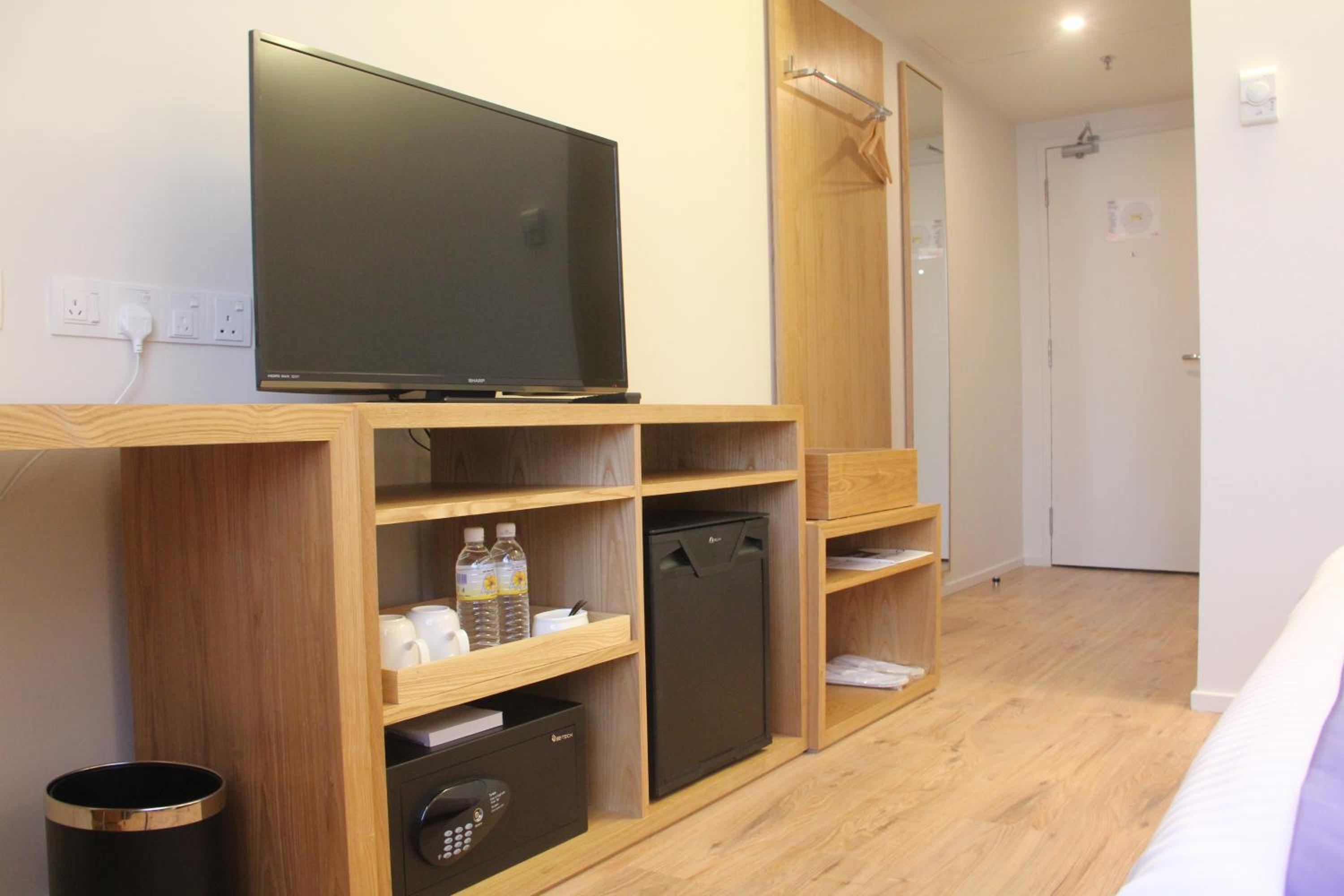 Deluxe Room with Twin Towers View photo 2