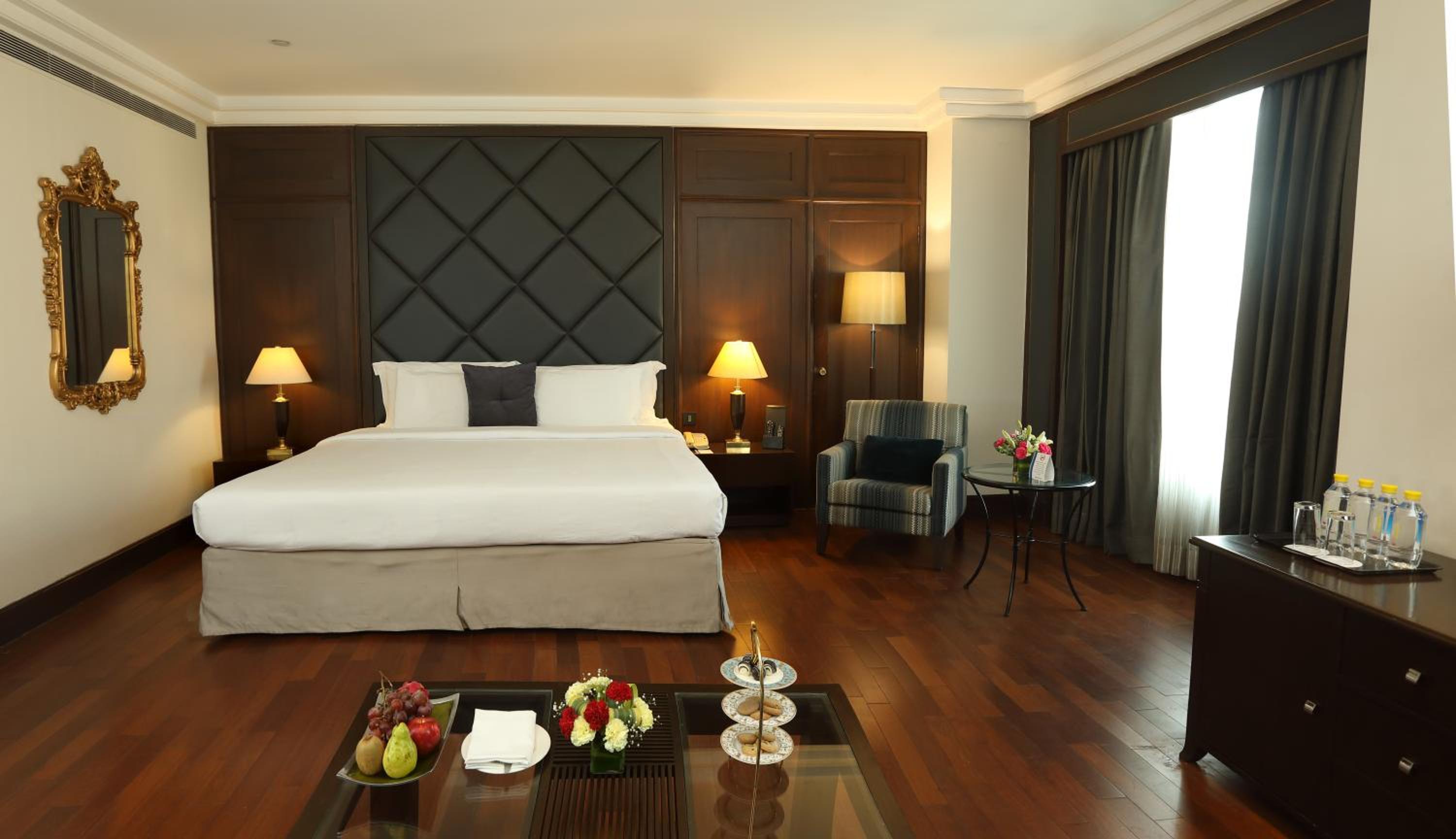Junior King Suite